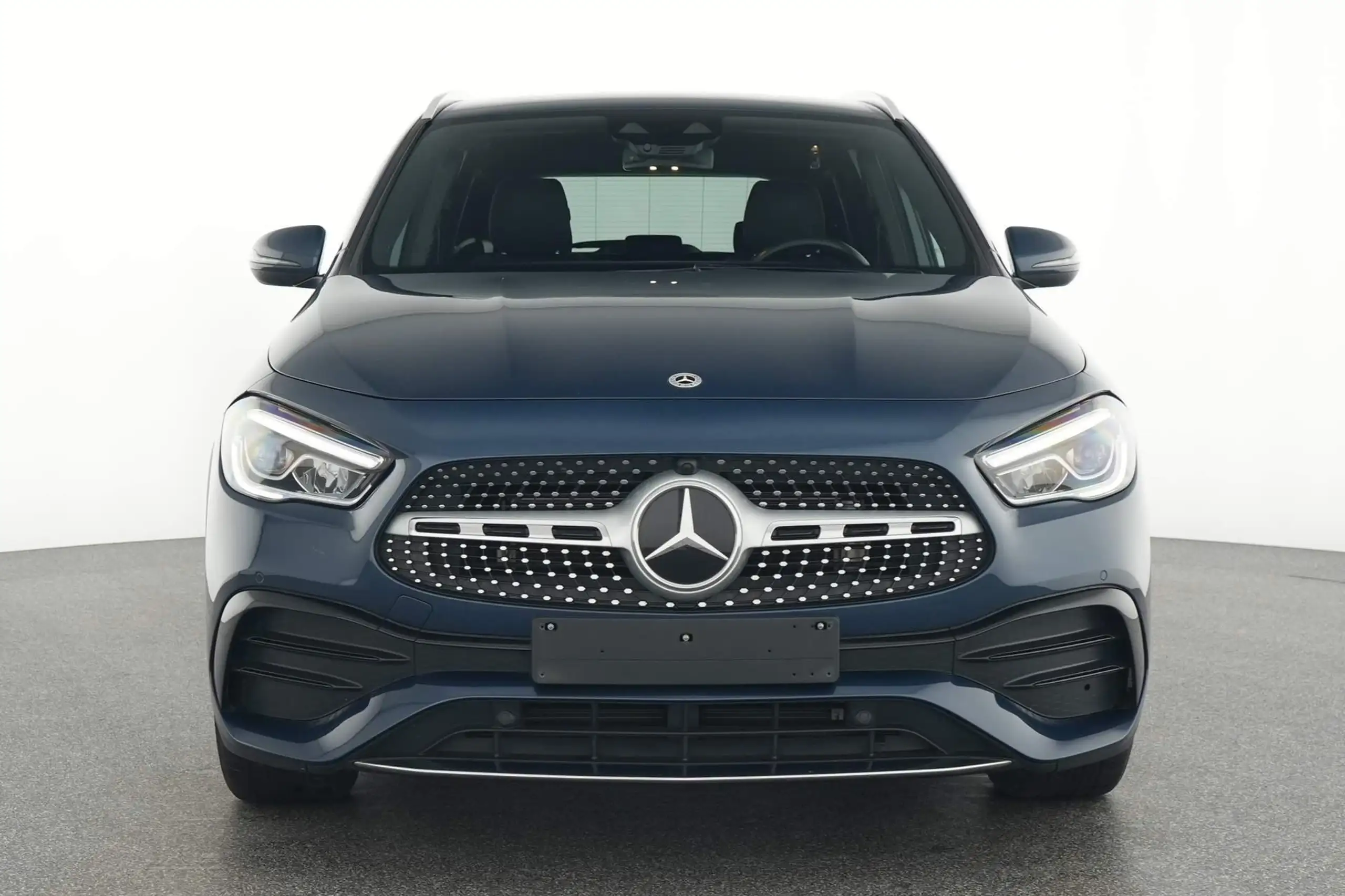 Mercedes-Benz - GLA 200