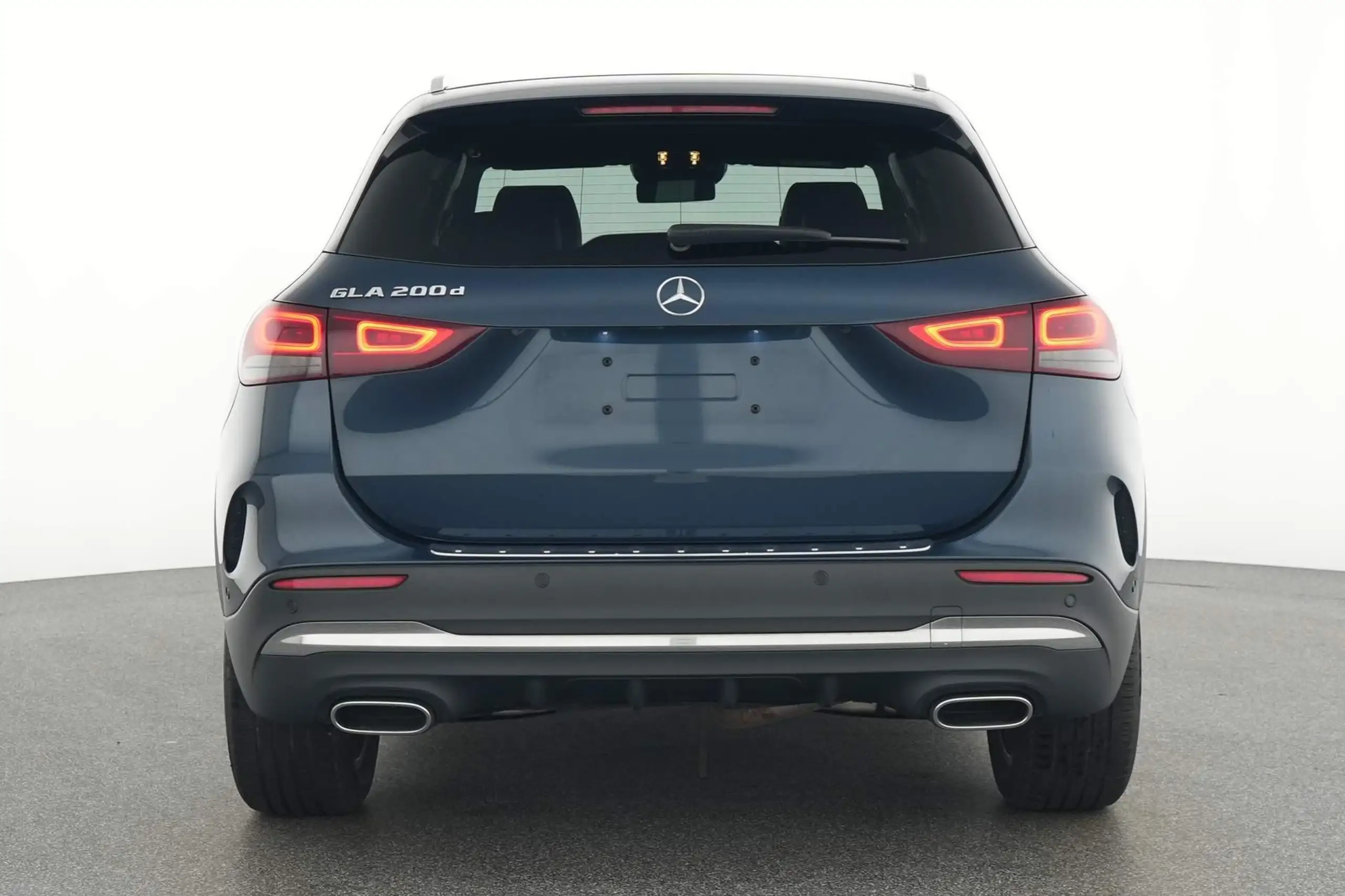 Mercedes-Benz - GLA 200