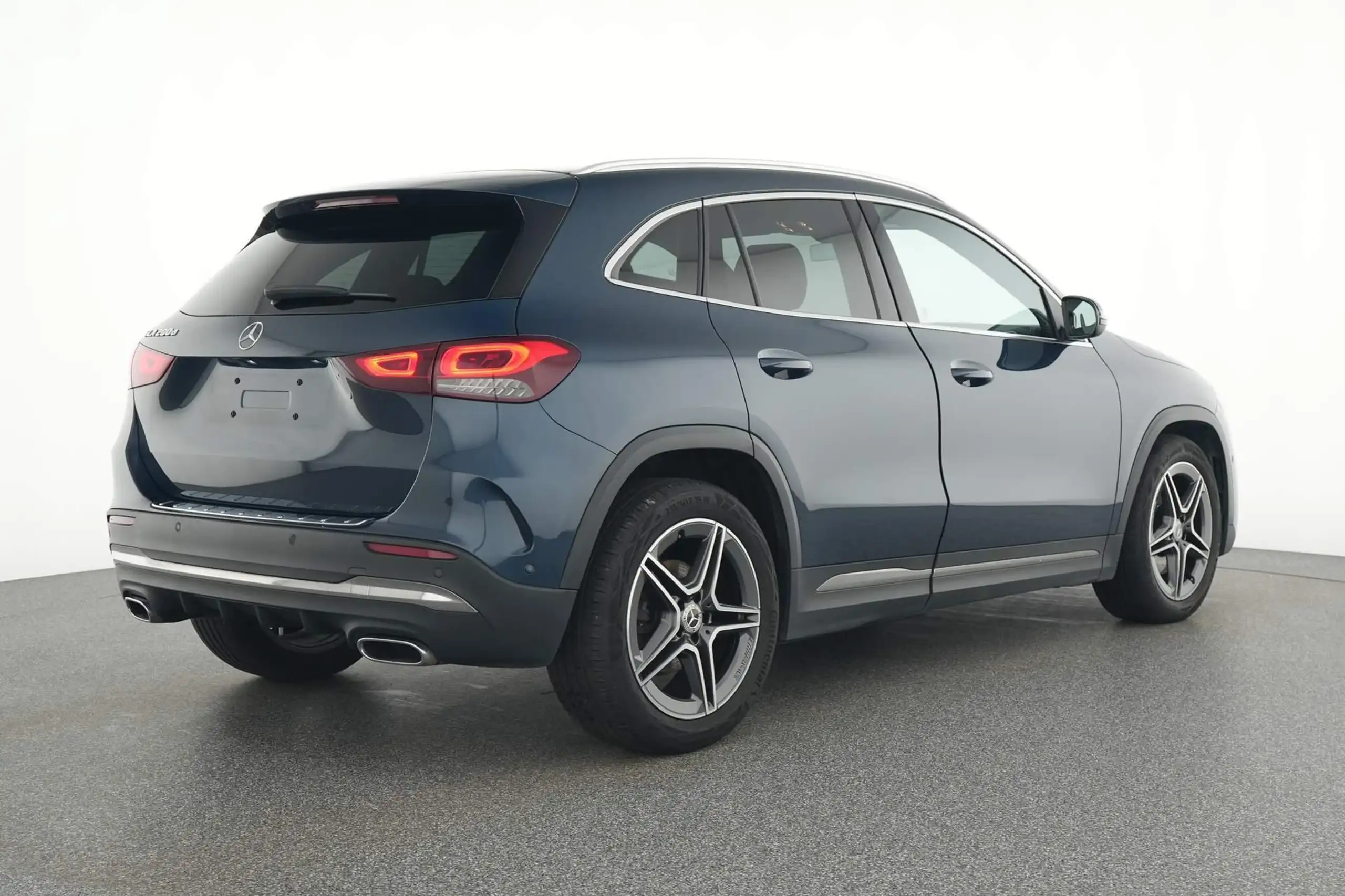 Mercedes-Benz - GLA 200