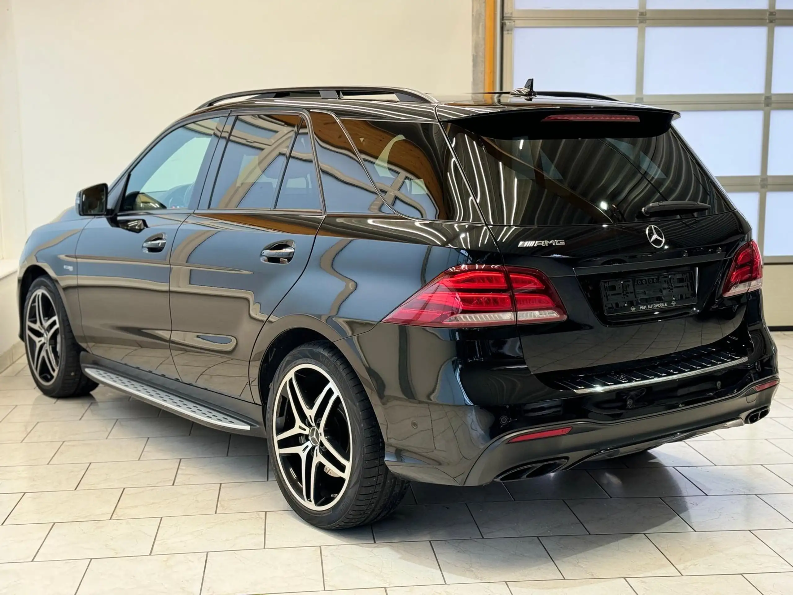 Mercedes-Benz - GLE 43 AMG