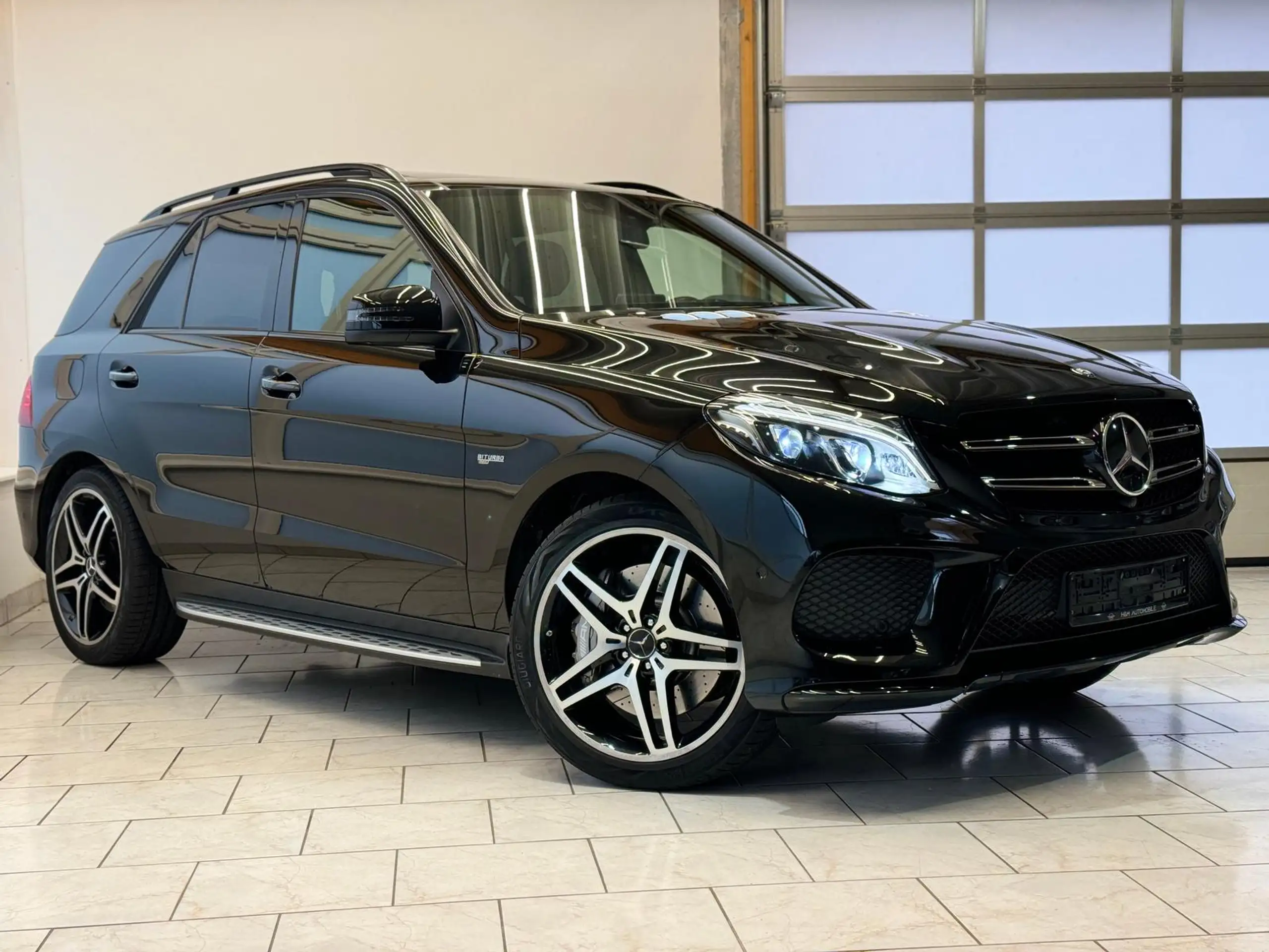 Mercedes-Benz - GLE 43 AMG