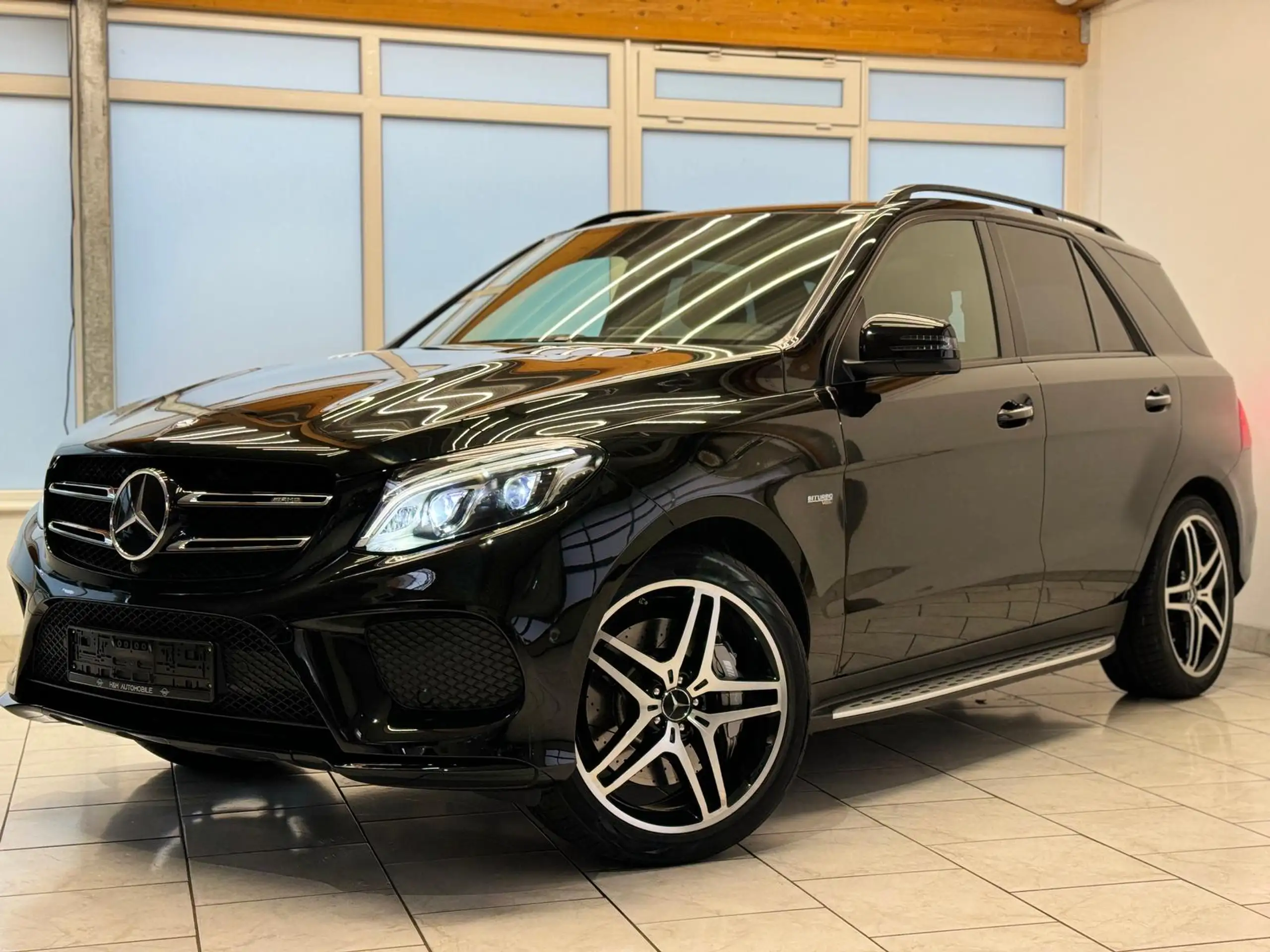 Mercedes-Benz - GLE 43 AMG