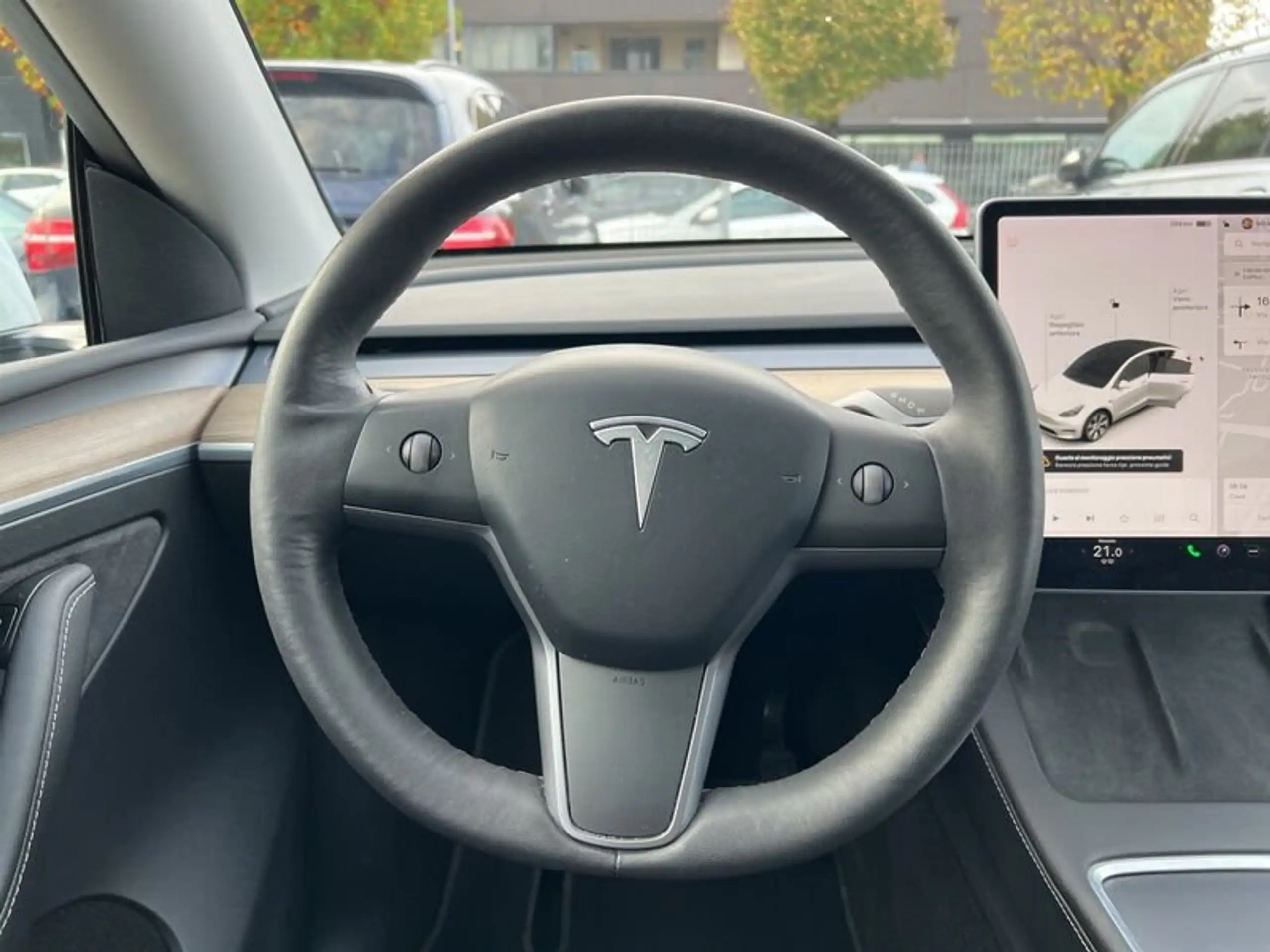 Tesla - Model Y