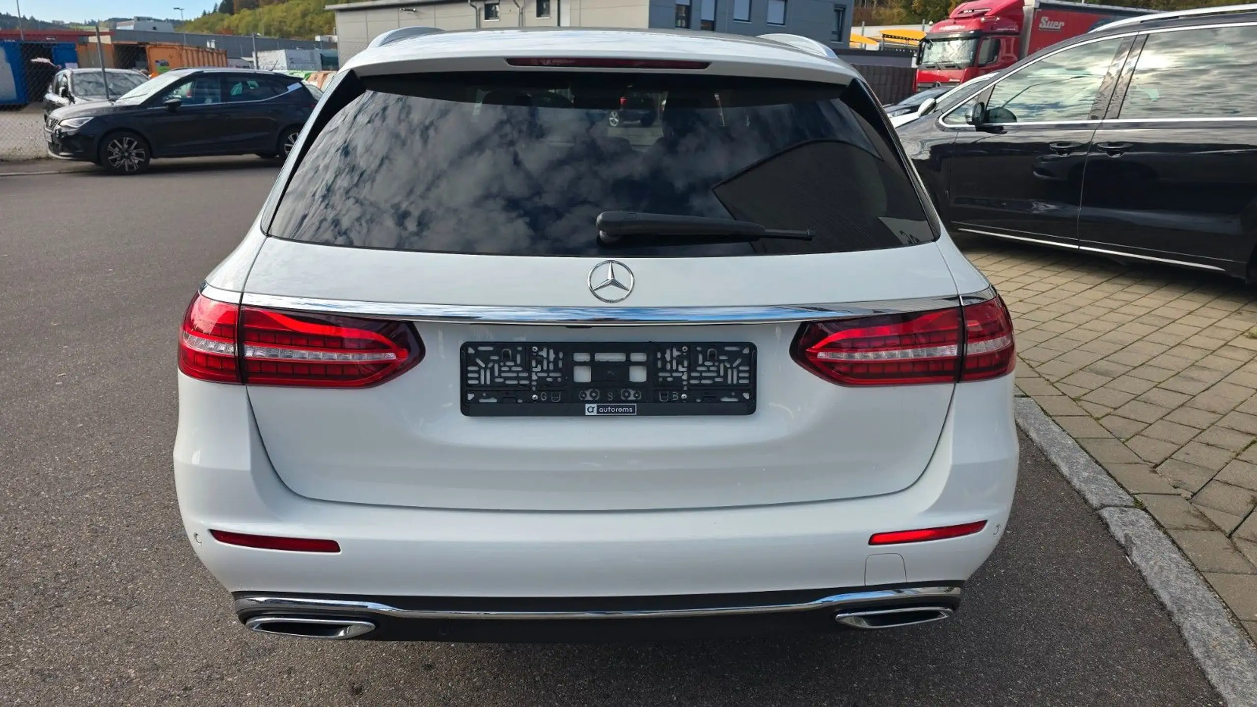 Mercedes-Benz - E 220