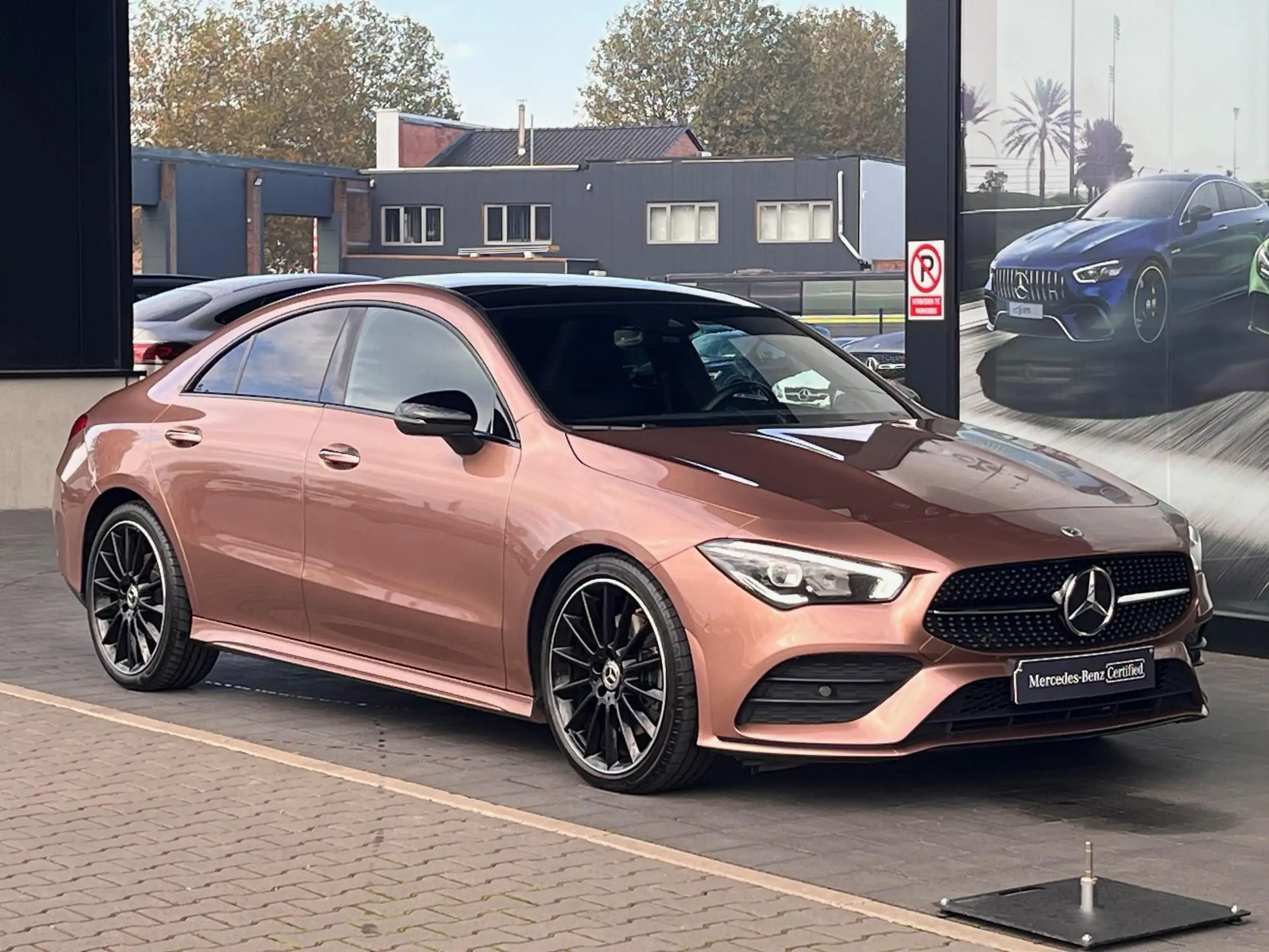 Mercedes-Benz - CLA 200