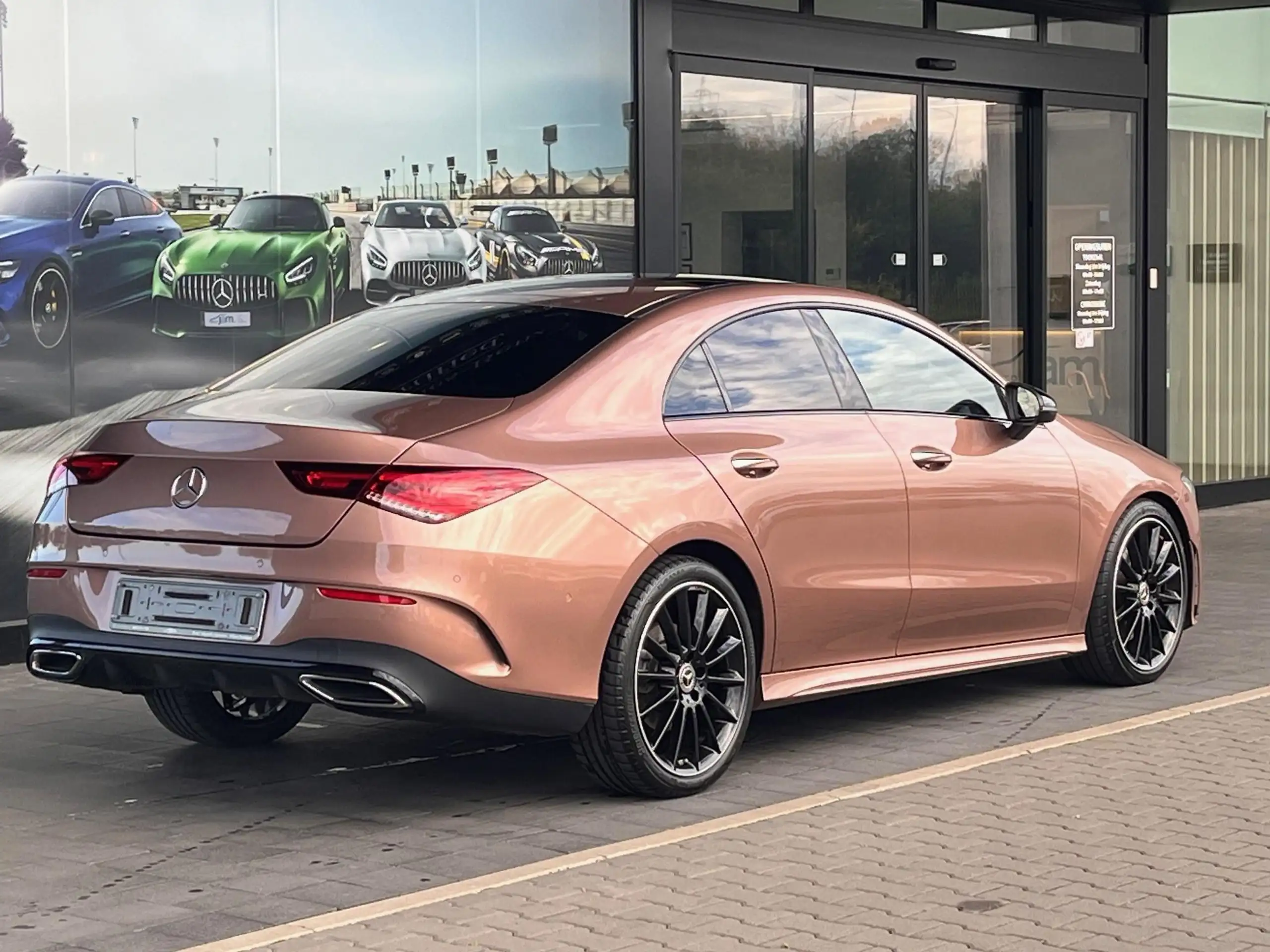 Mercedes-Benz - CLA 200