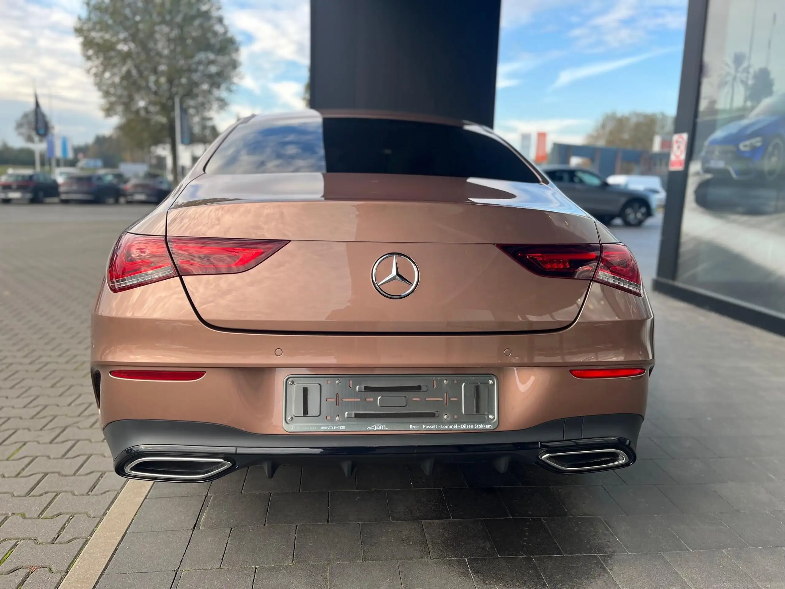 Mercedes-Benz - CLA 200