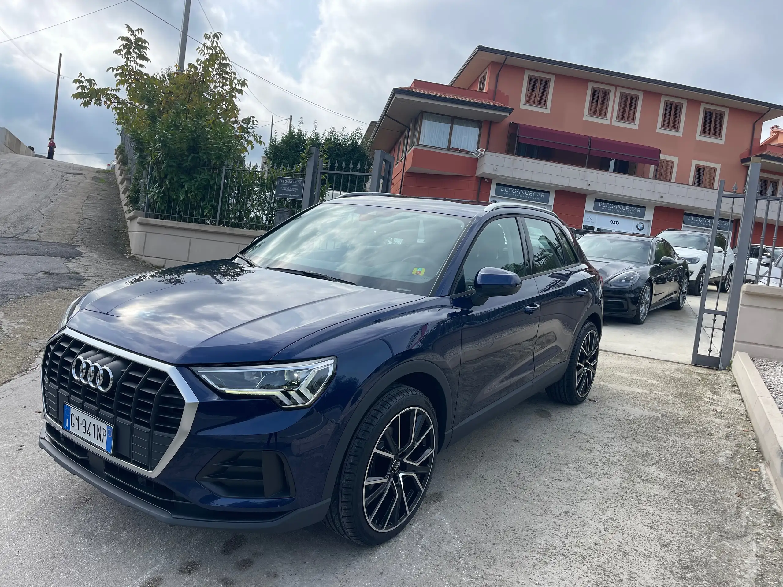 Audi - Q3