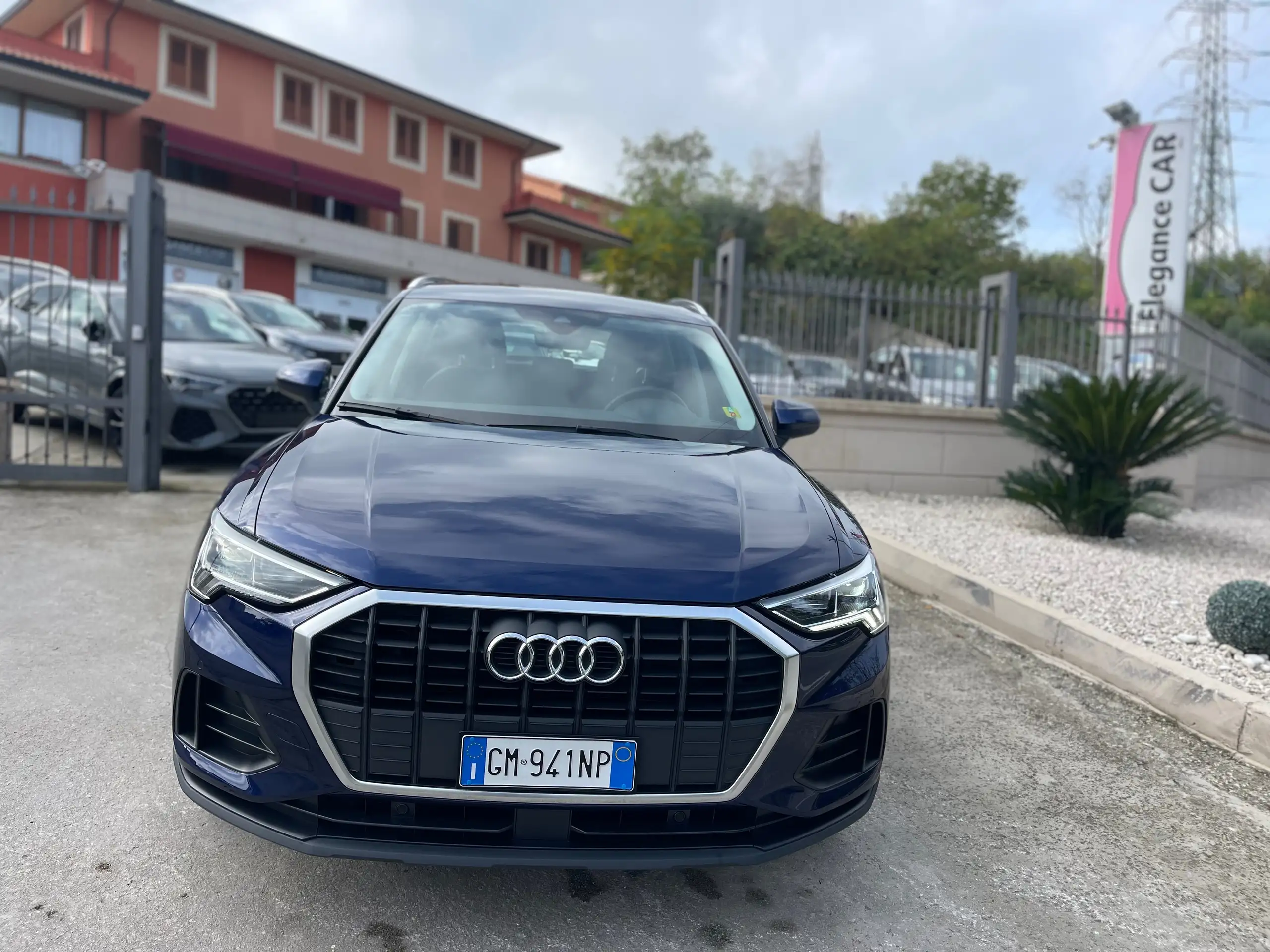 Audi - Q3