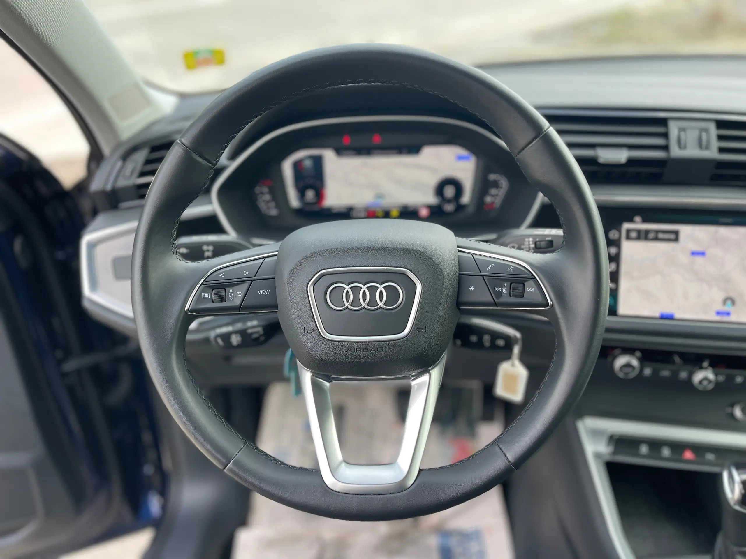 Audi - Q3