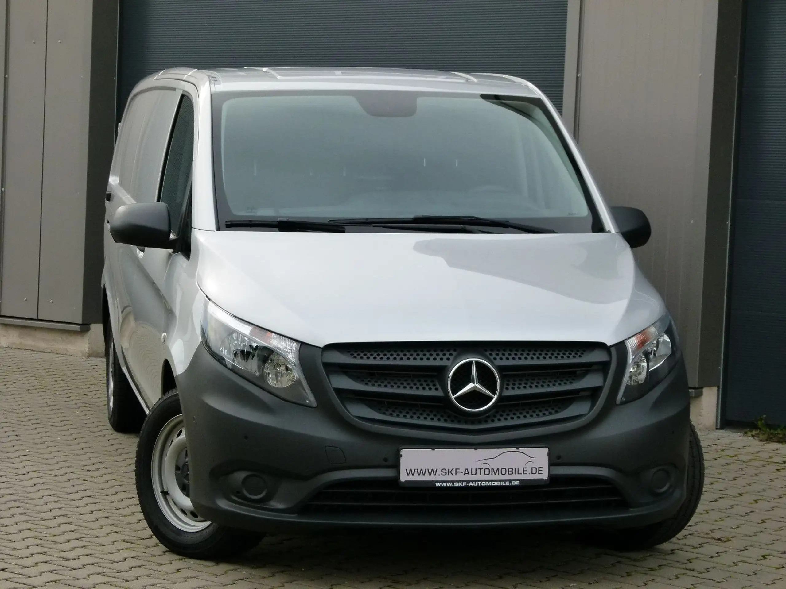 Mercedes-Benz - Vito