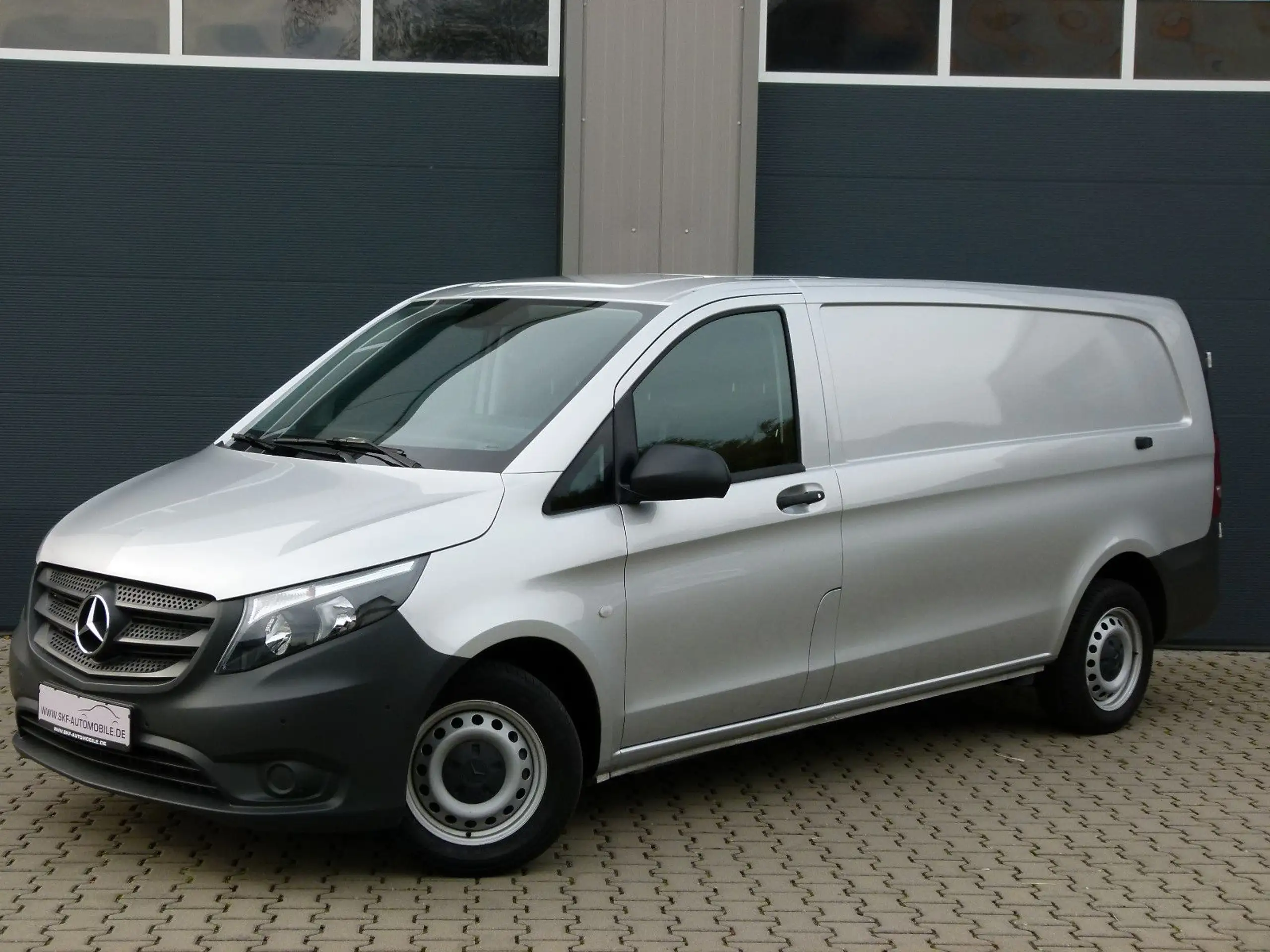 Mercedes-Benz - Vito