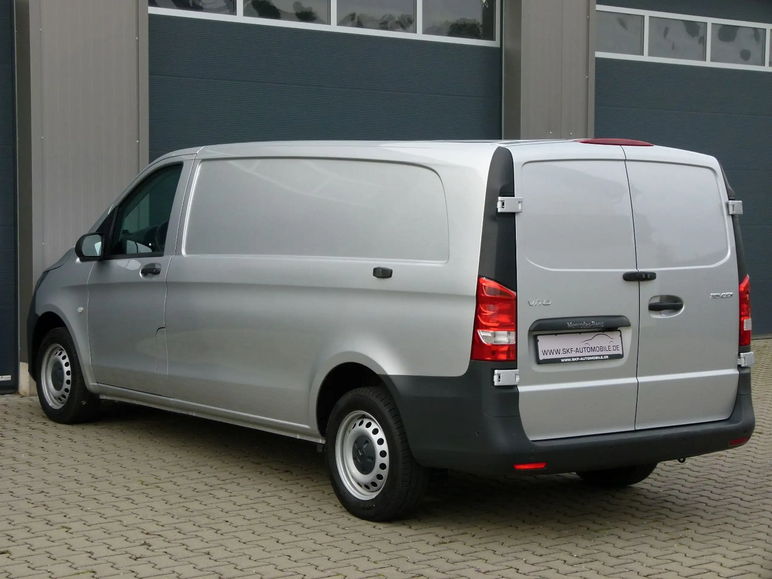 Mercedes-Benz - Vito