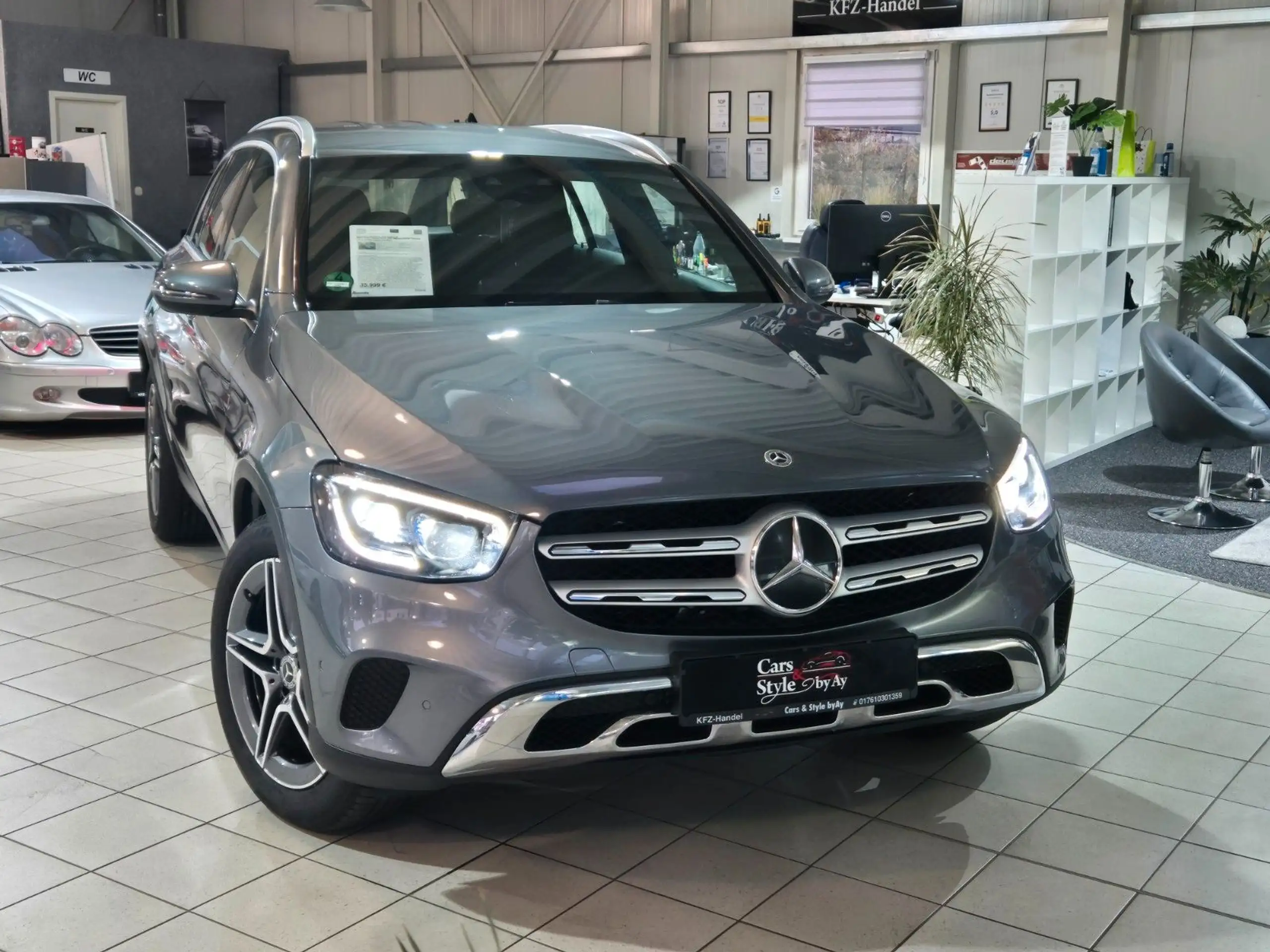 Mercedes-Benz - GLC 200