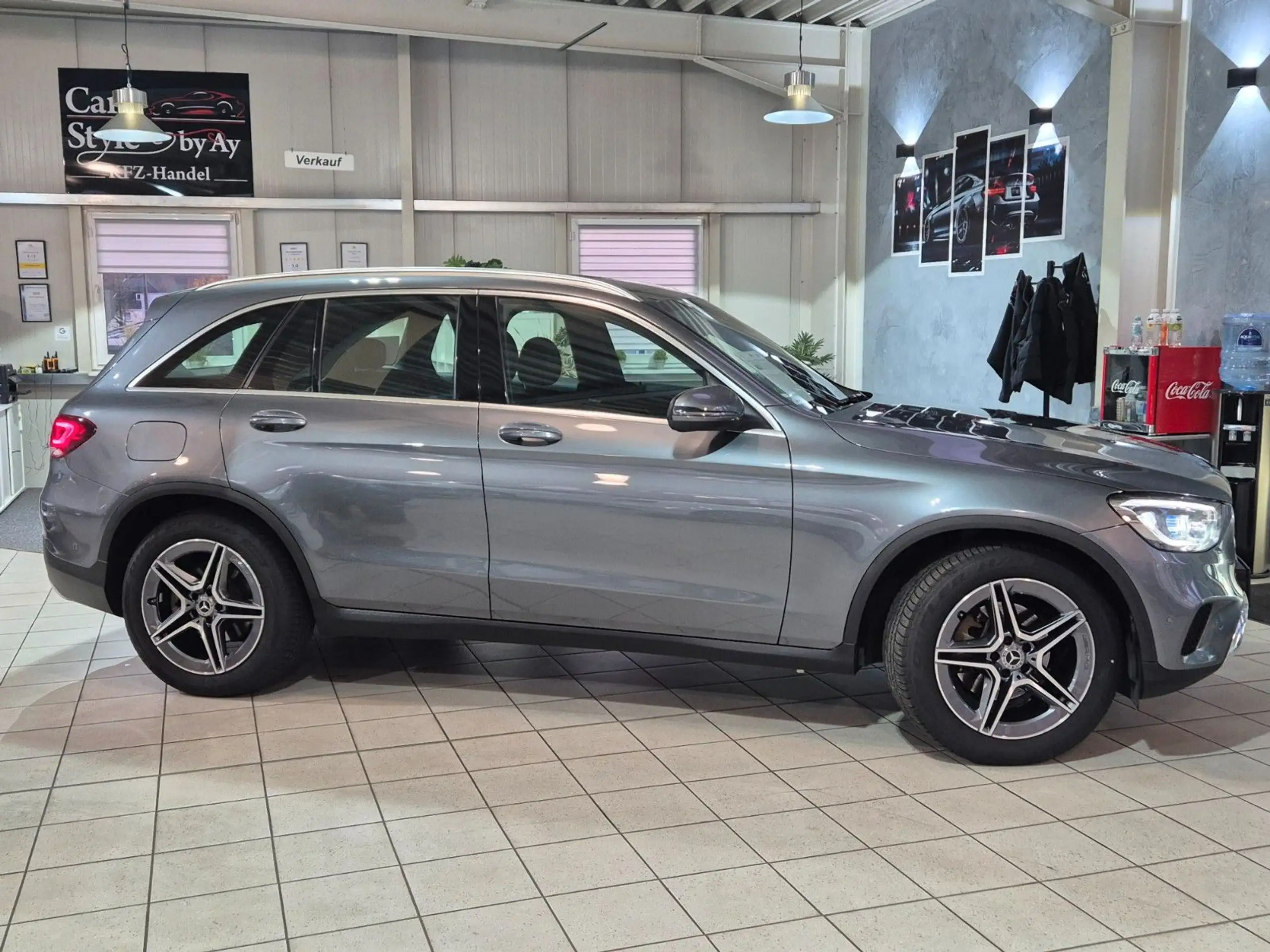 Mercedes-Benz - GLC 200