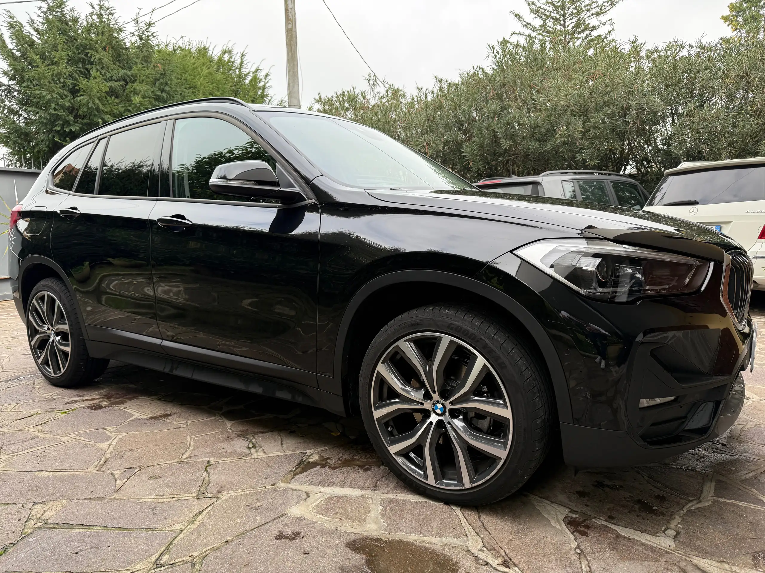 BMW - X1