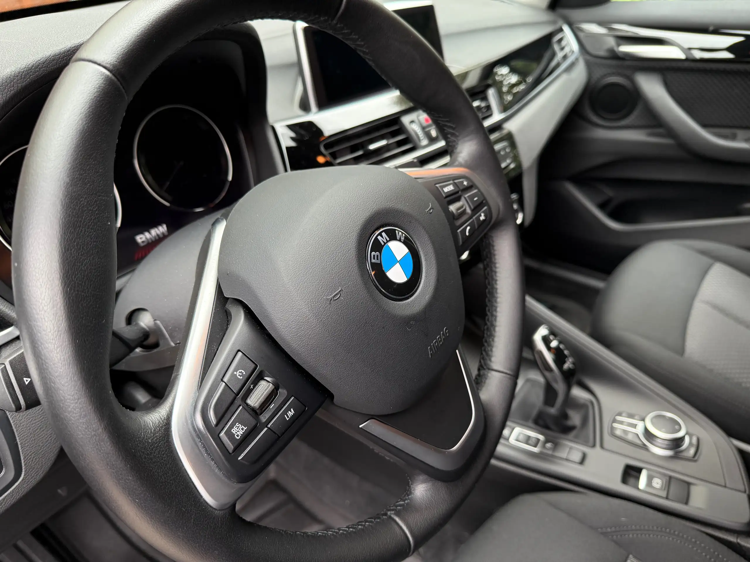 BMW - X1