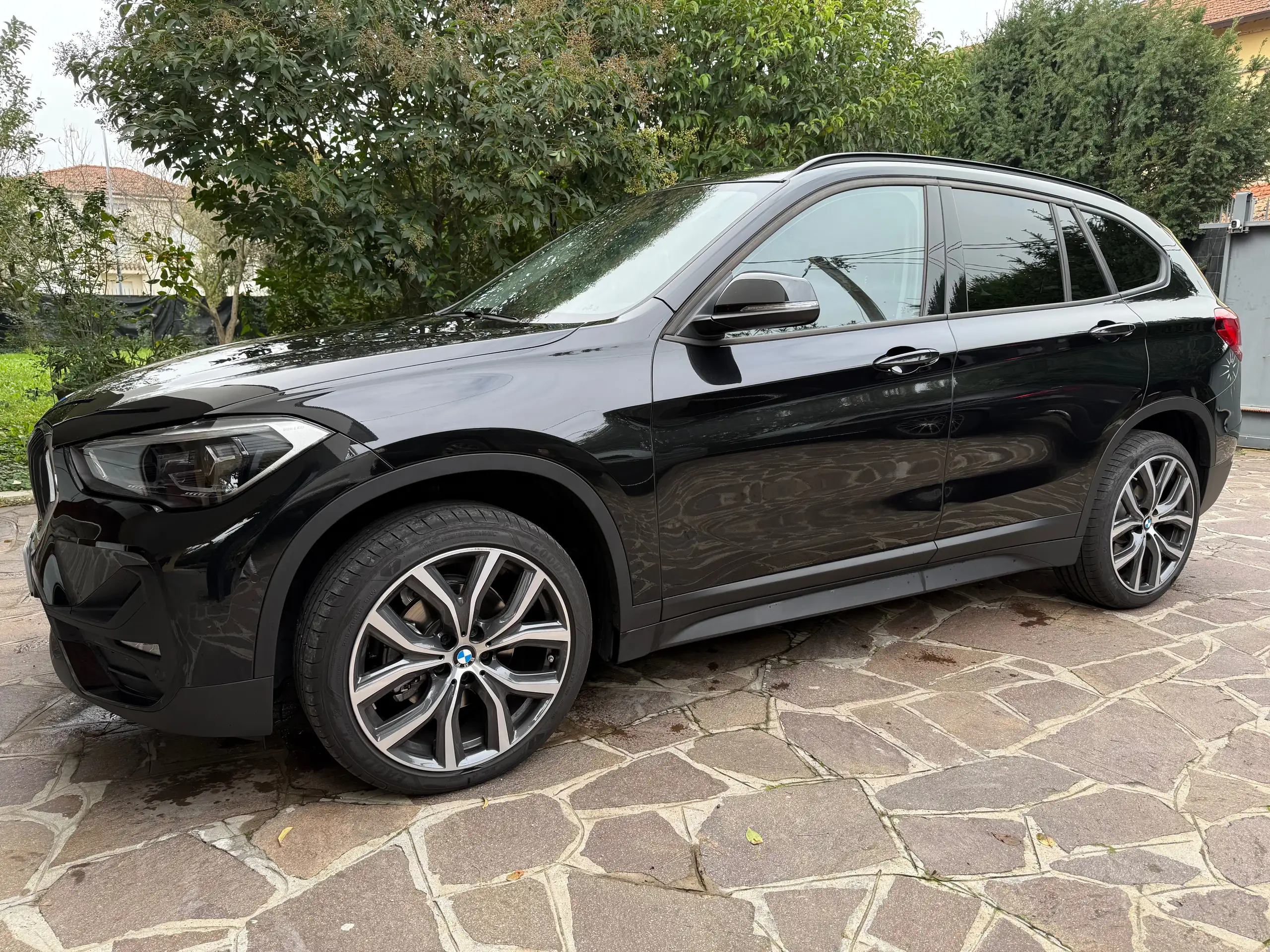 BMW - X1