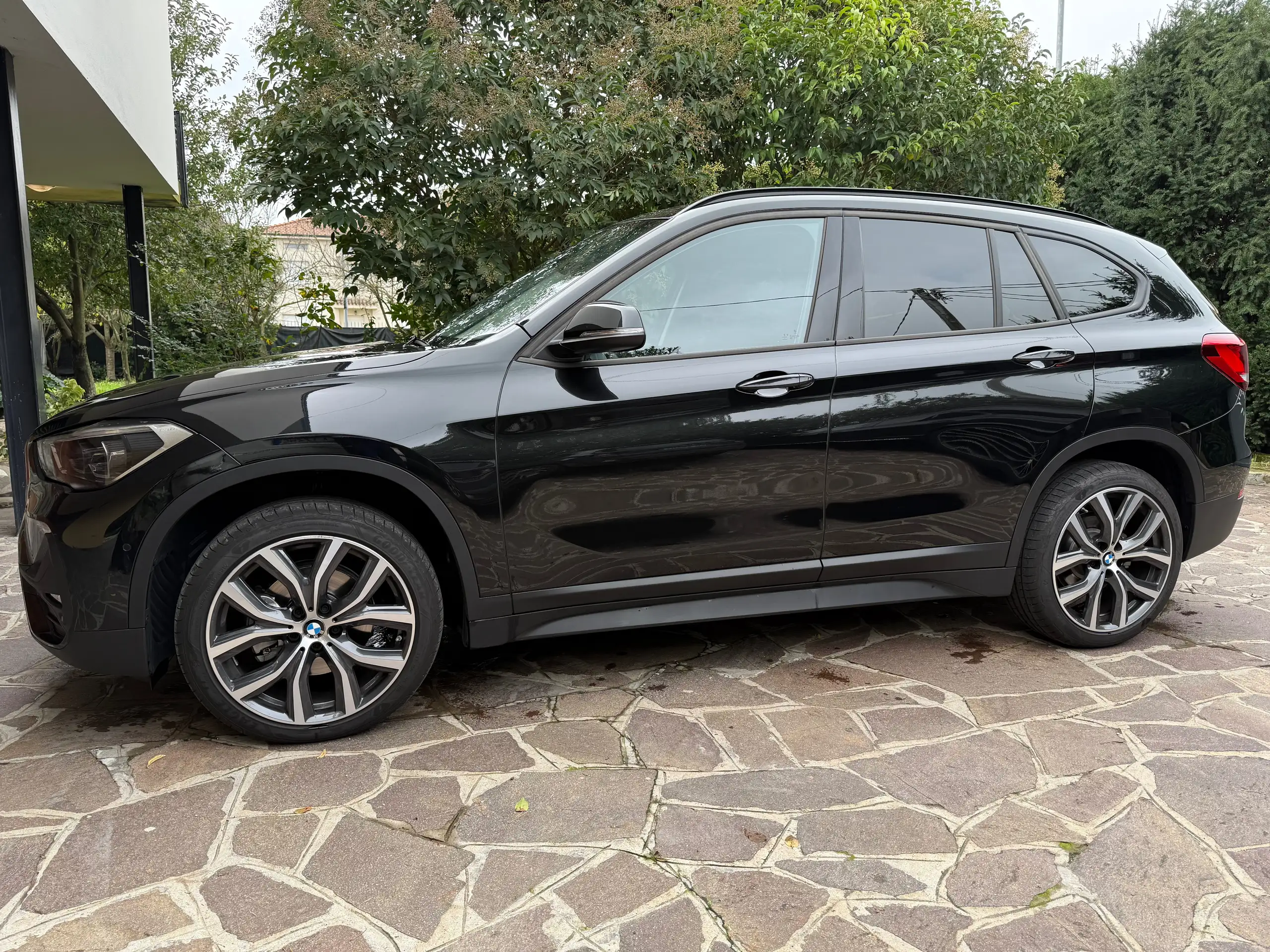 BMW - X1