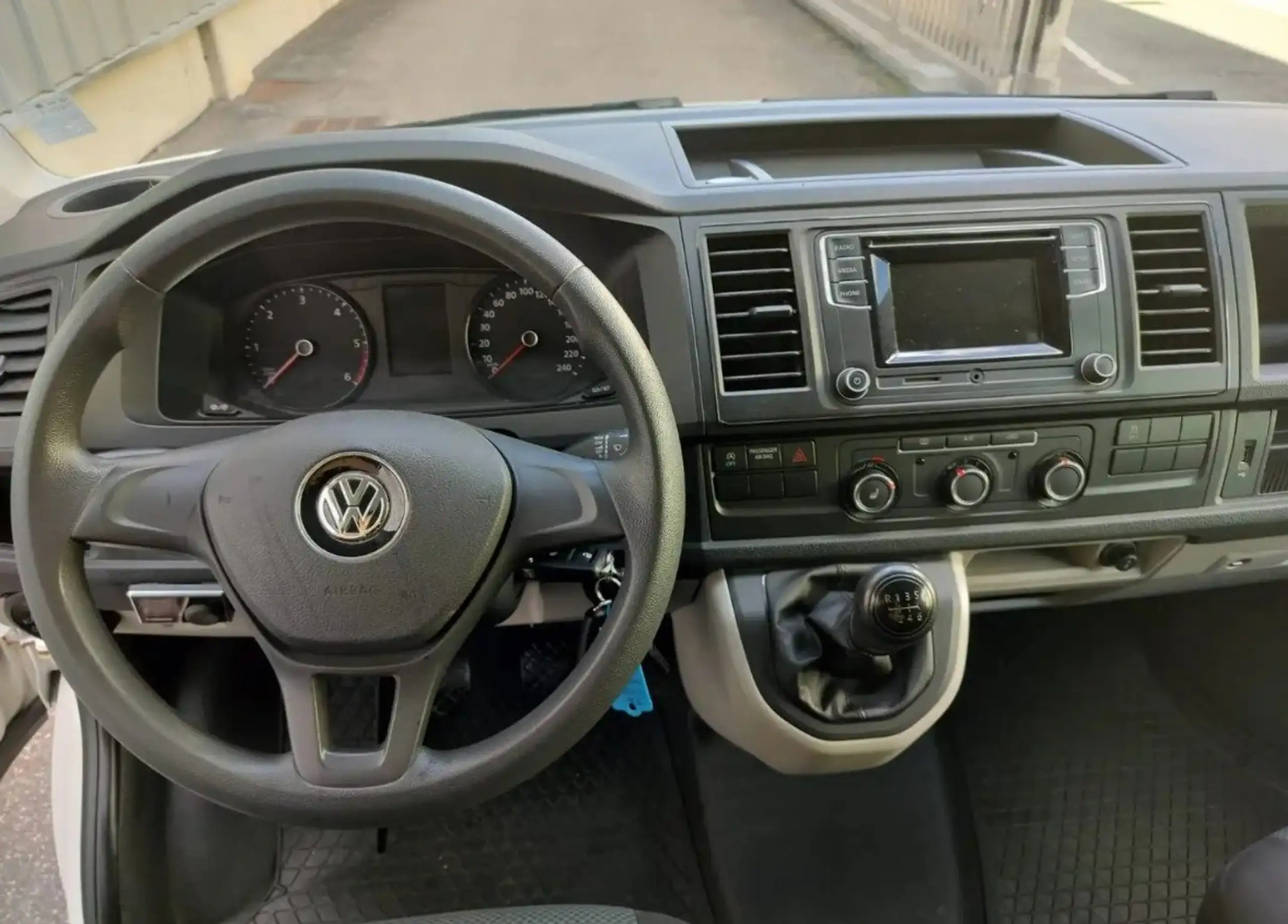 Volkswagen - T6 Transporter