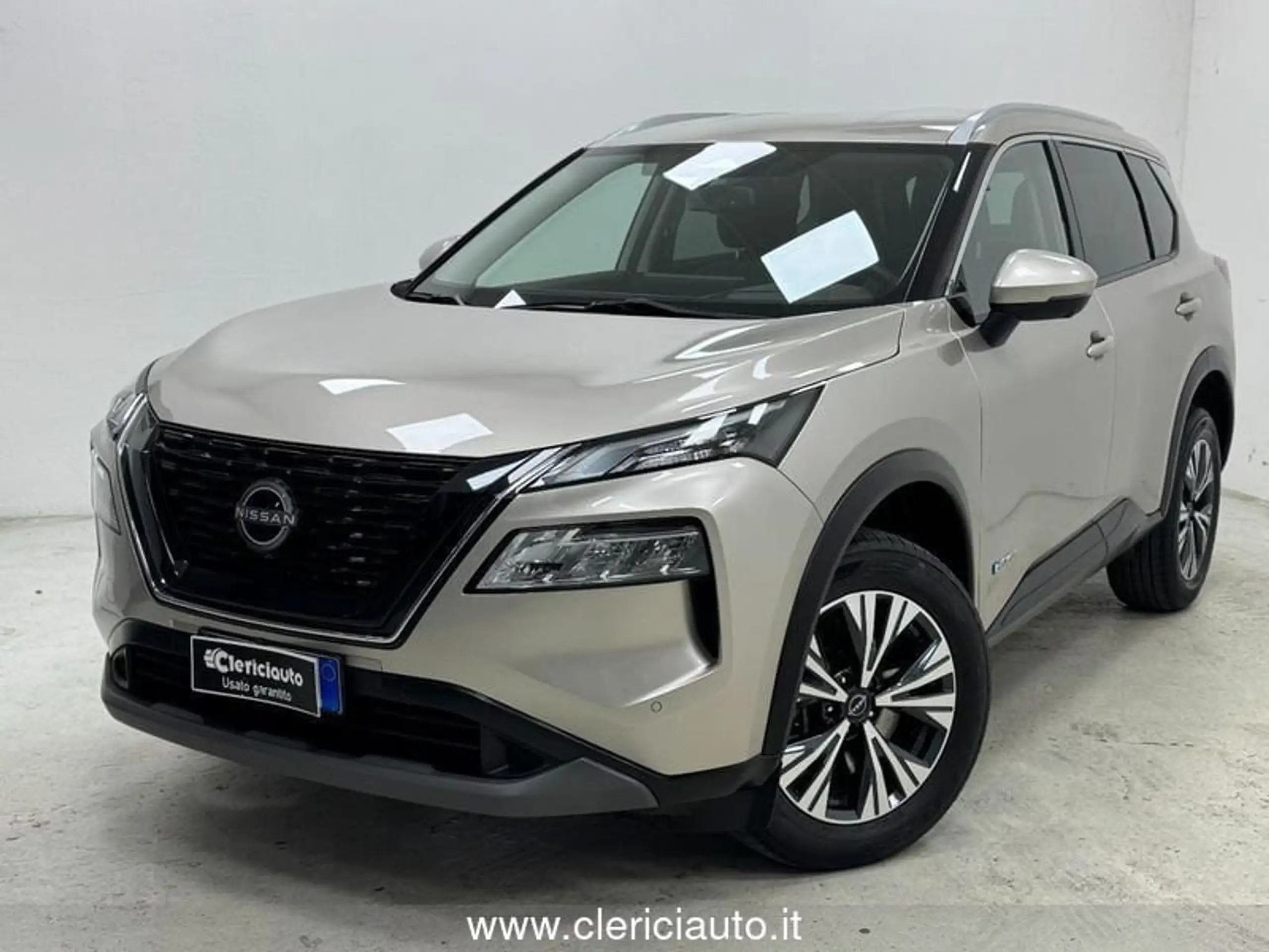 Nissan - X-Trail