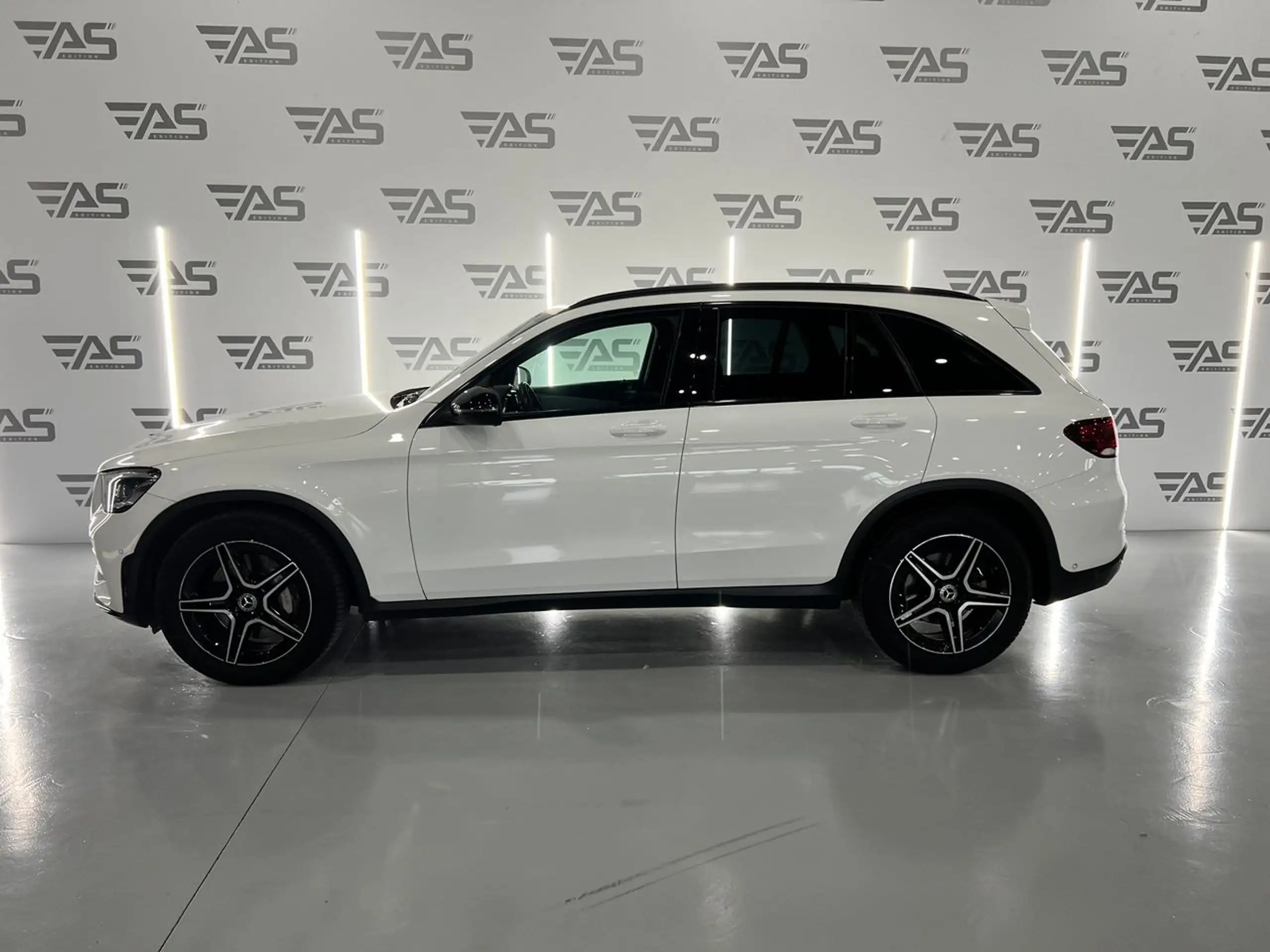 Mercedes-Benz - GLC 220