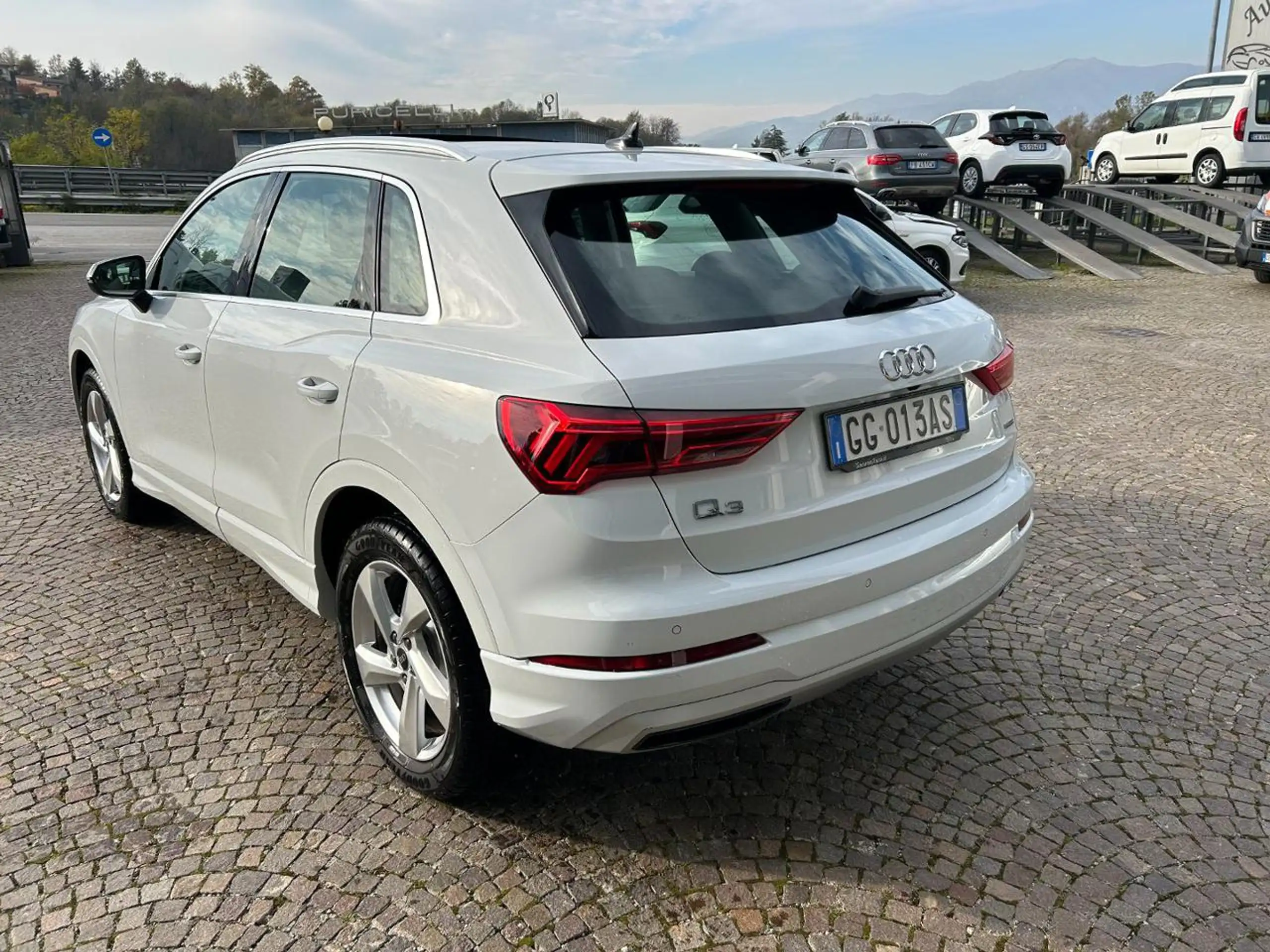 Audi - Q3