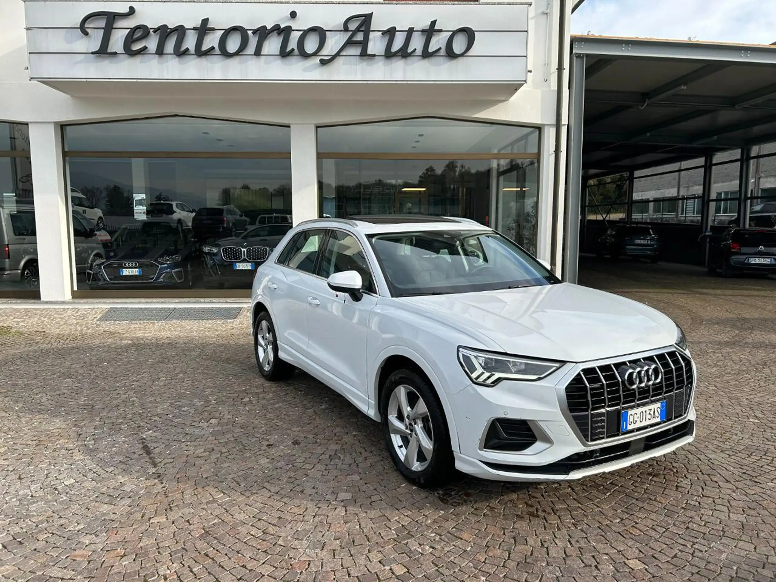 Audi - Q3