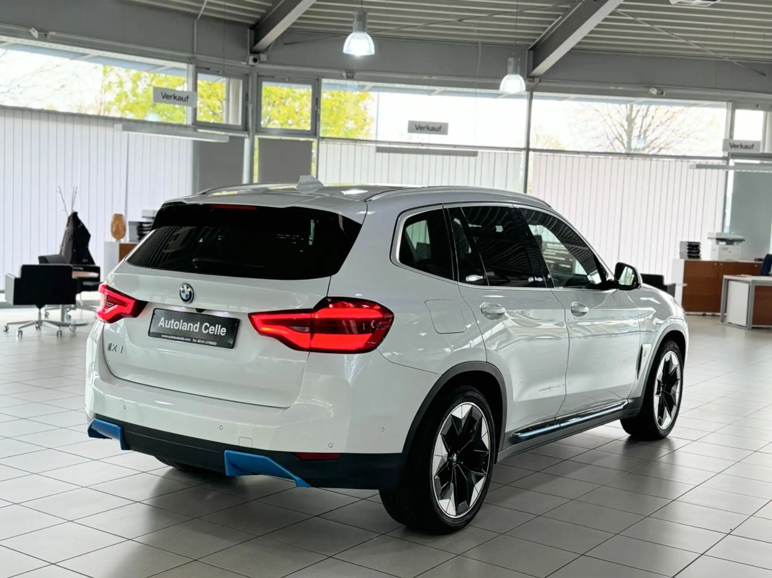 BMW - iX3