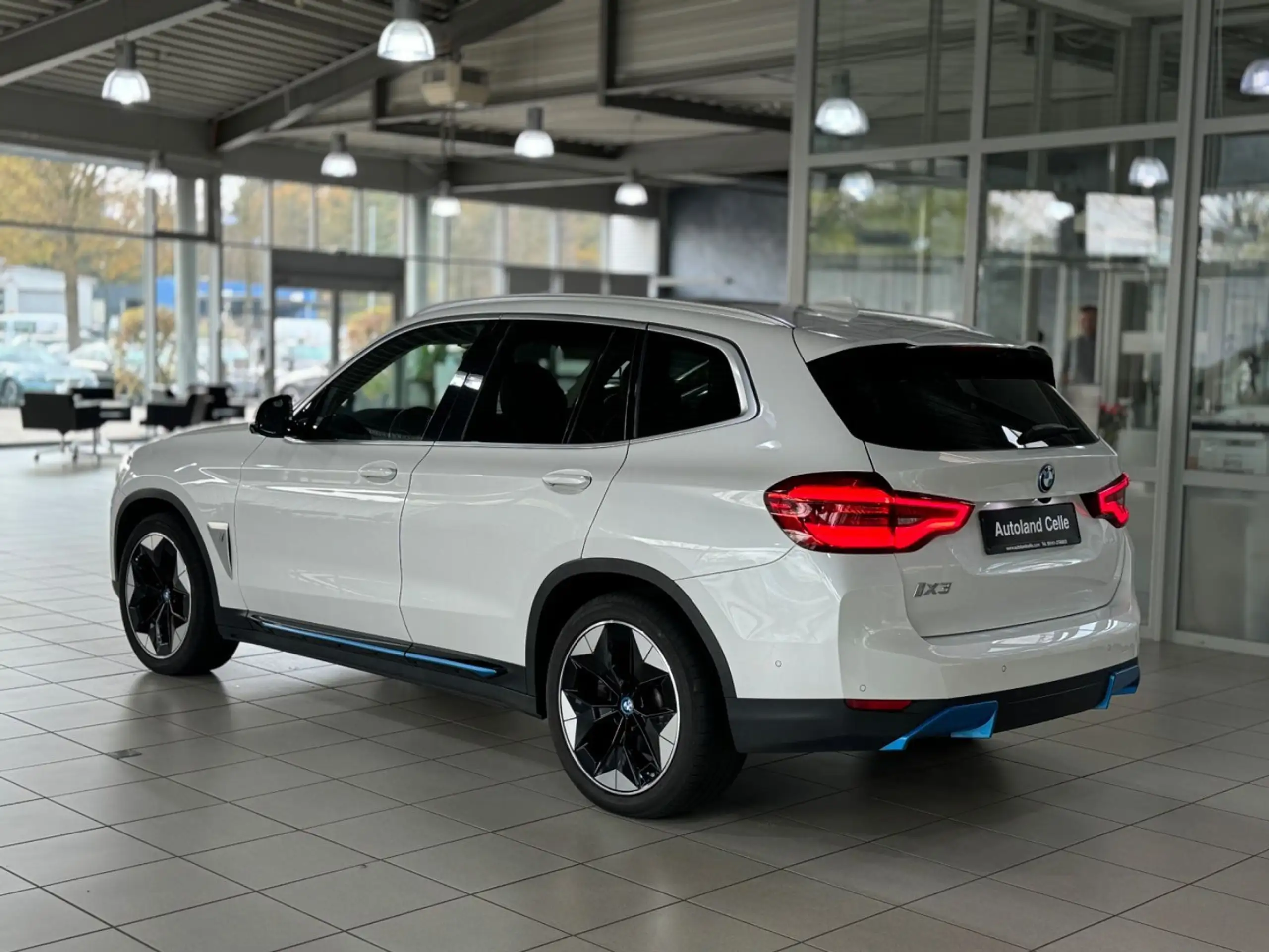 BMW - iX3