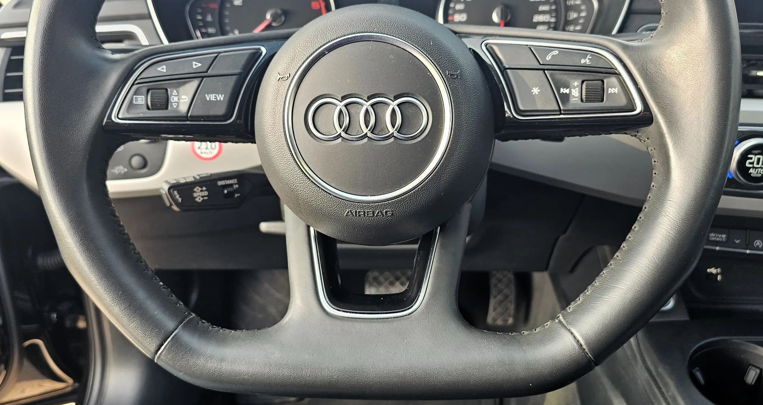 Audi - A4