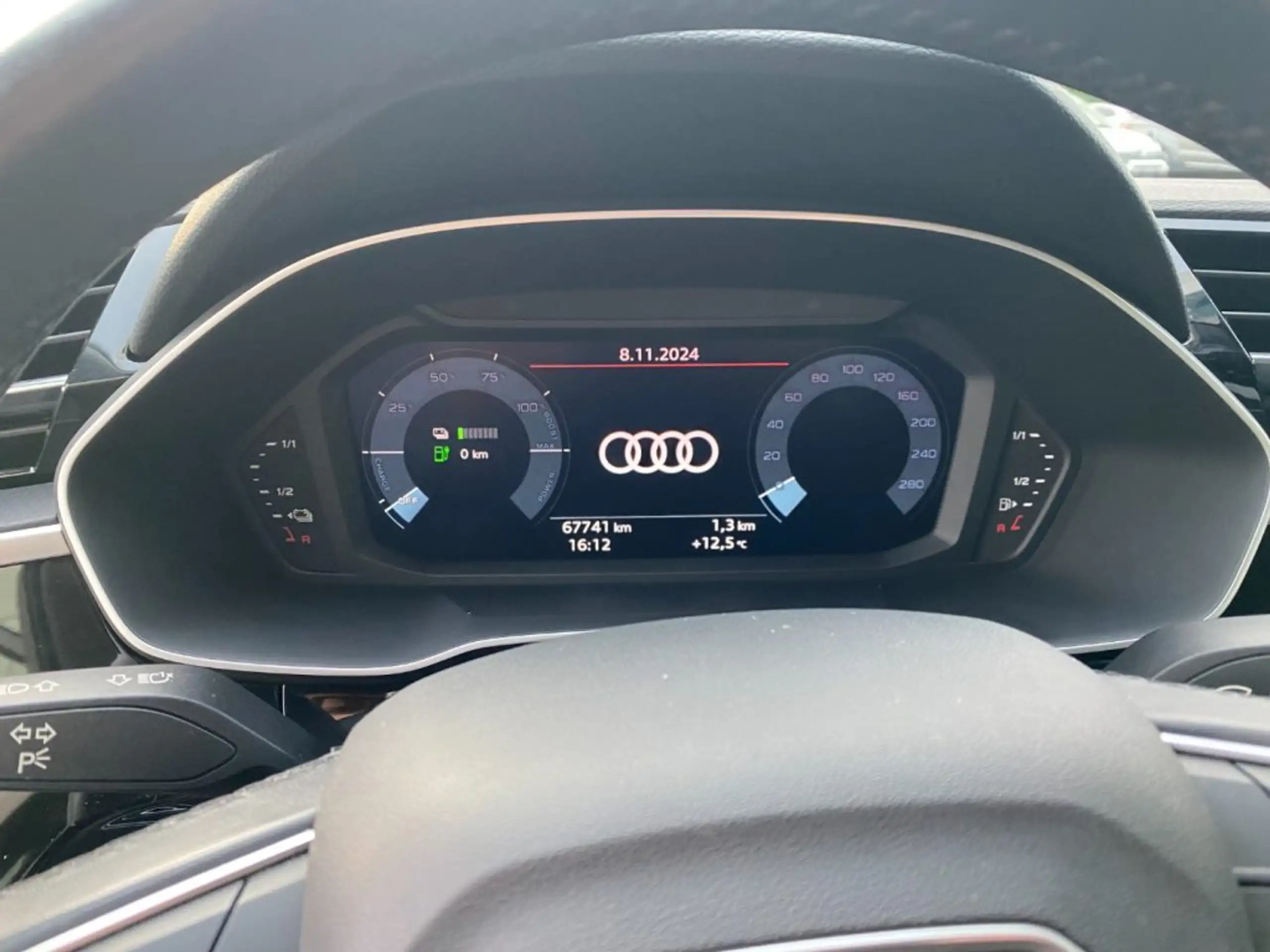 Audi - Q3