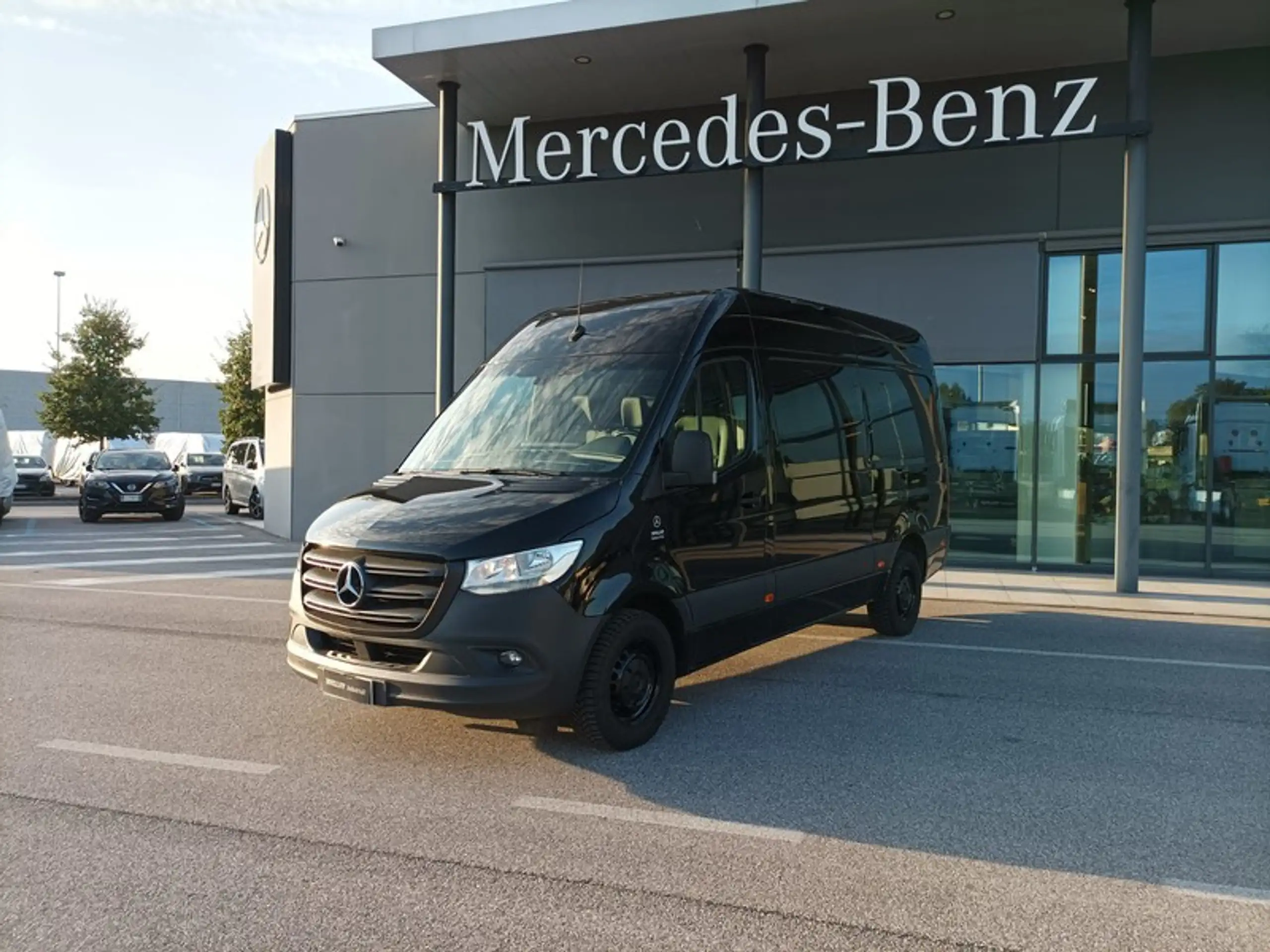 Mercedes-Benz - Sprinter