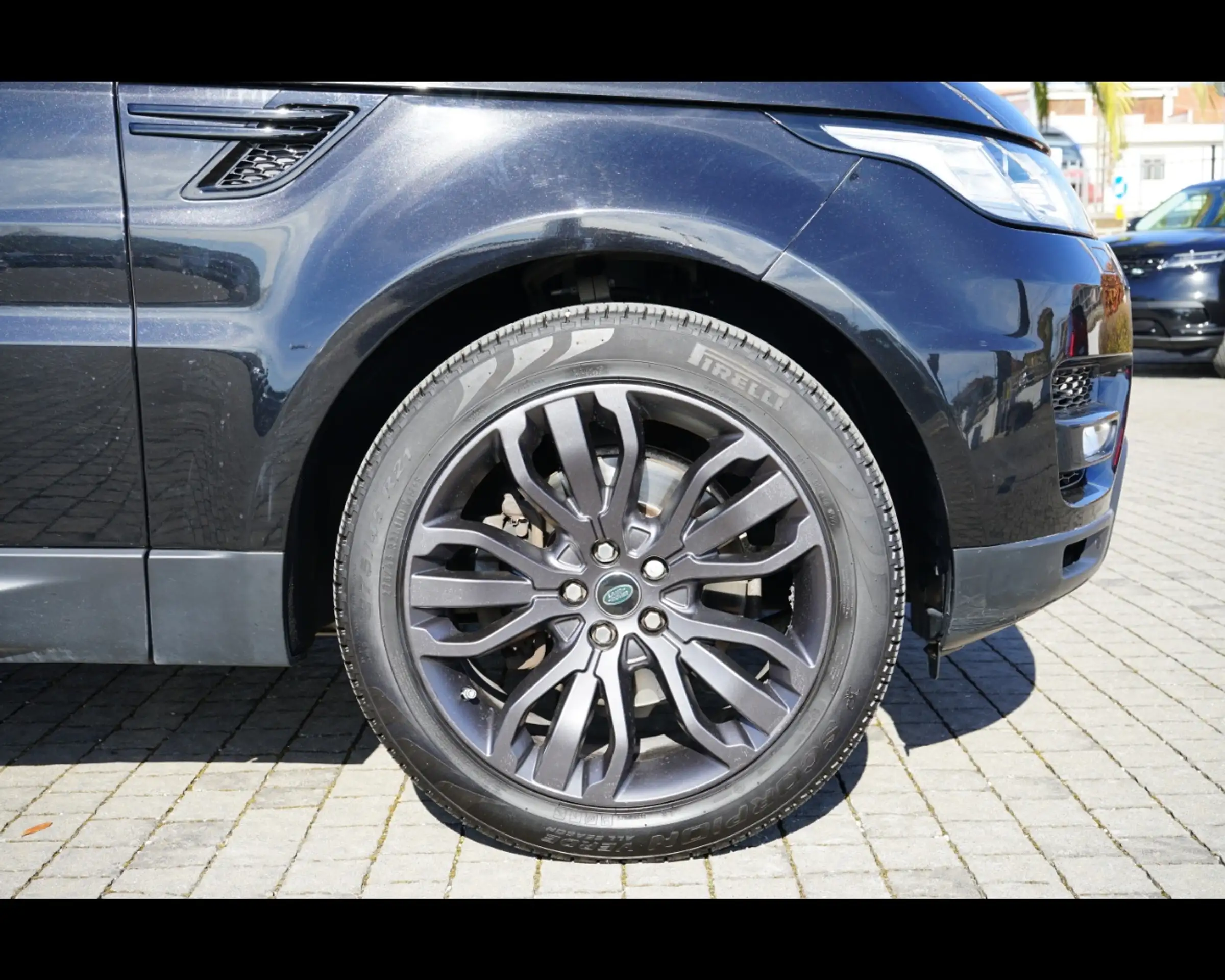 Land Rover - Range Rover Sport