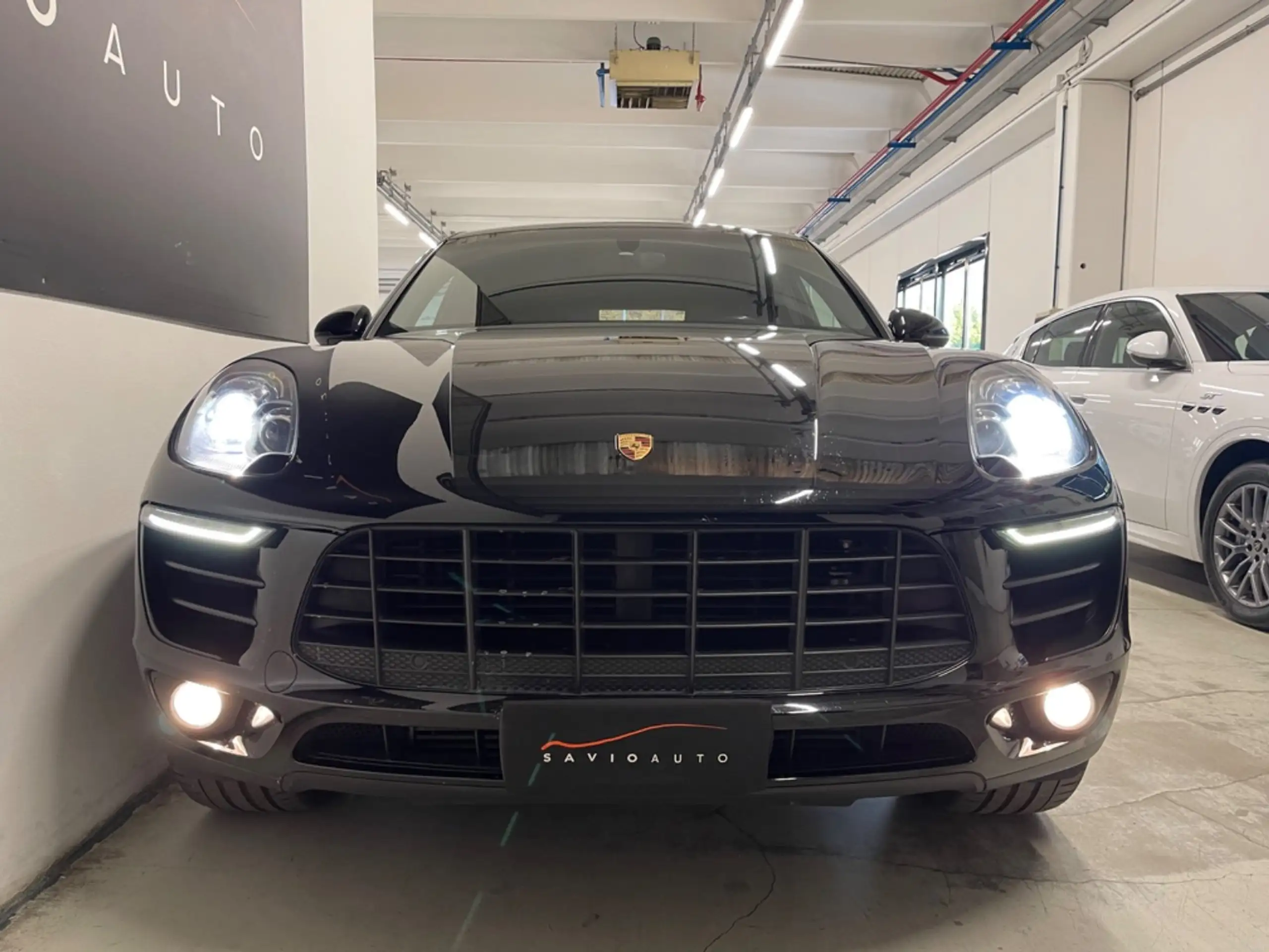 Porsche - Macan