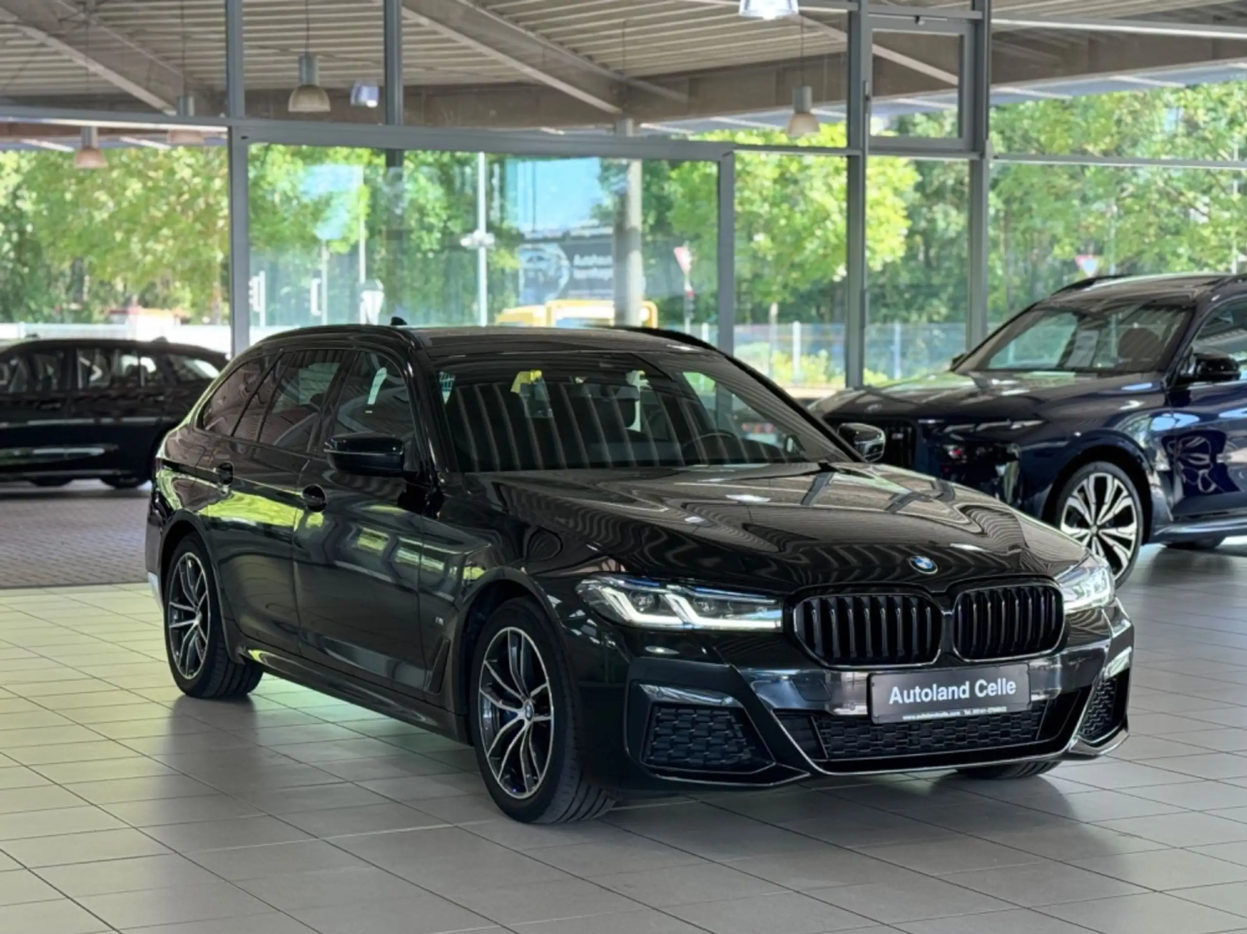 BMW - 530