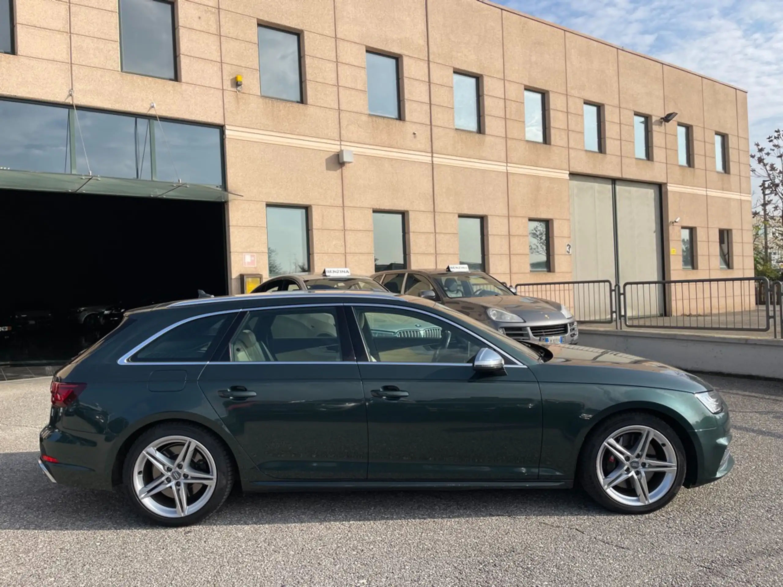 Audi - S4