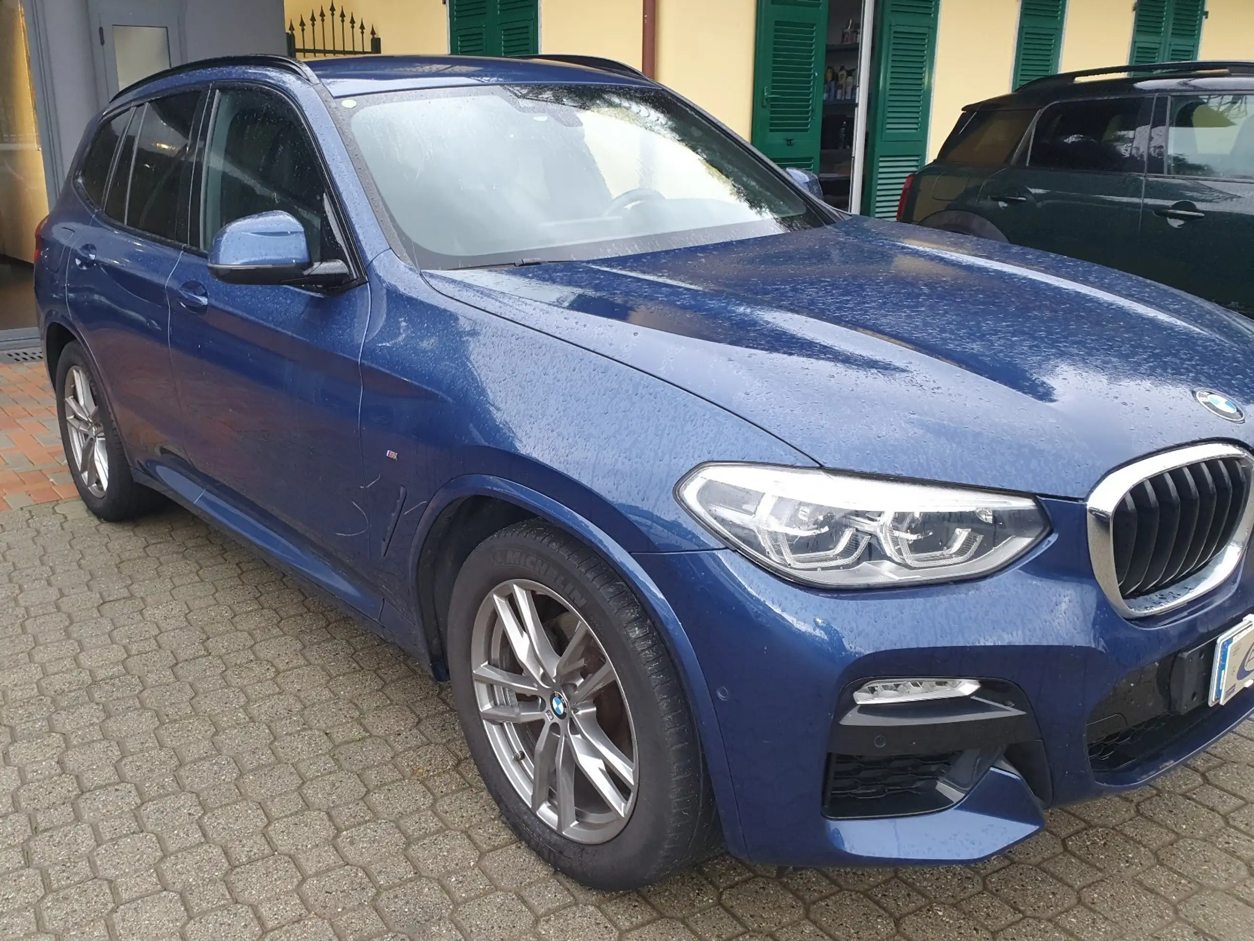 BMW - X3