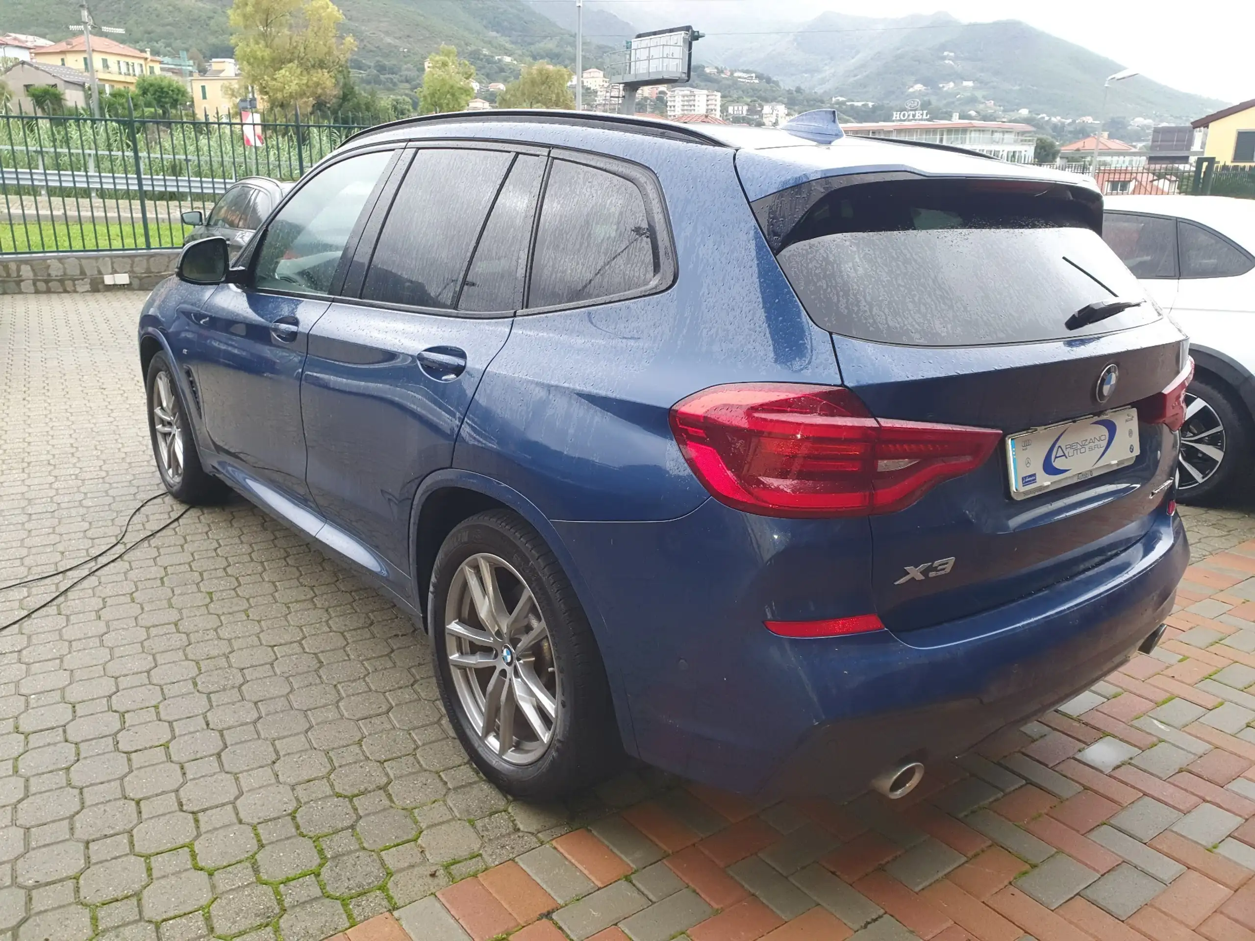 BMW - X3