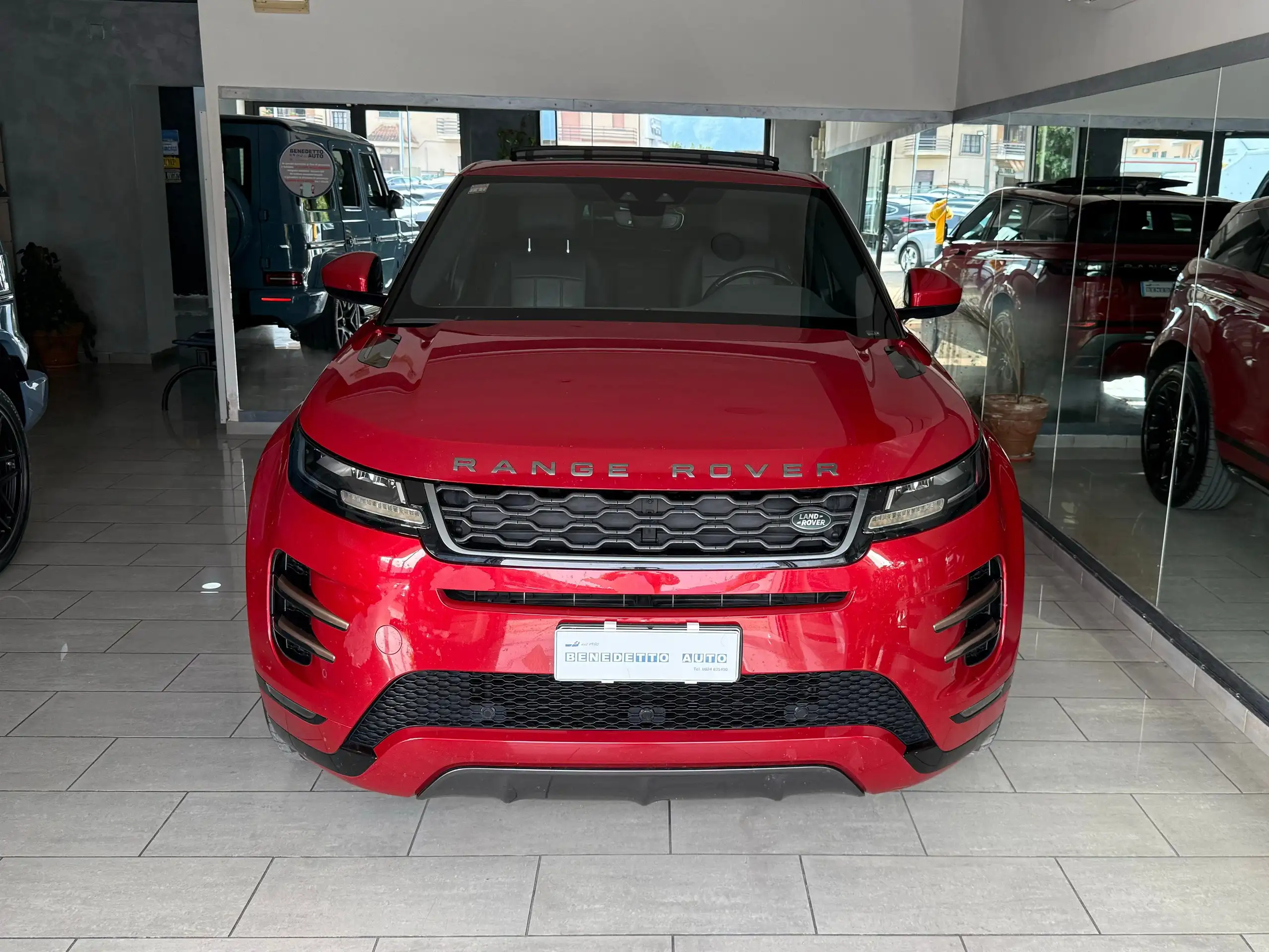 Land Rover - Range Rover Evoque