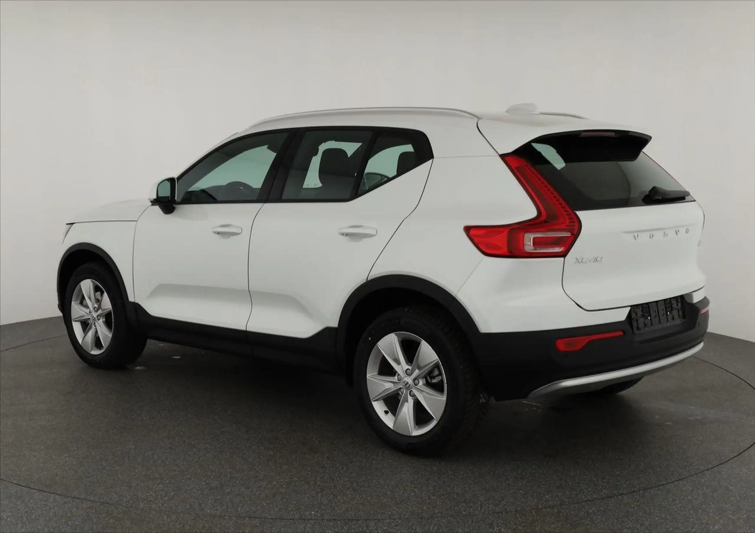 Volvo - XC40