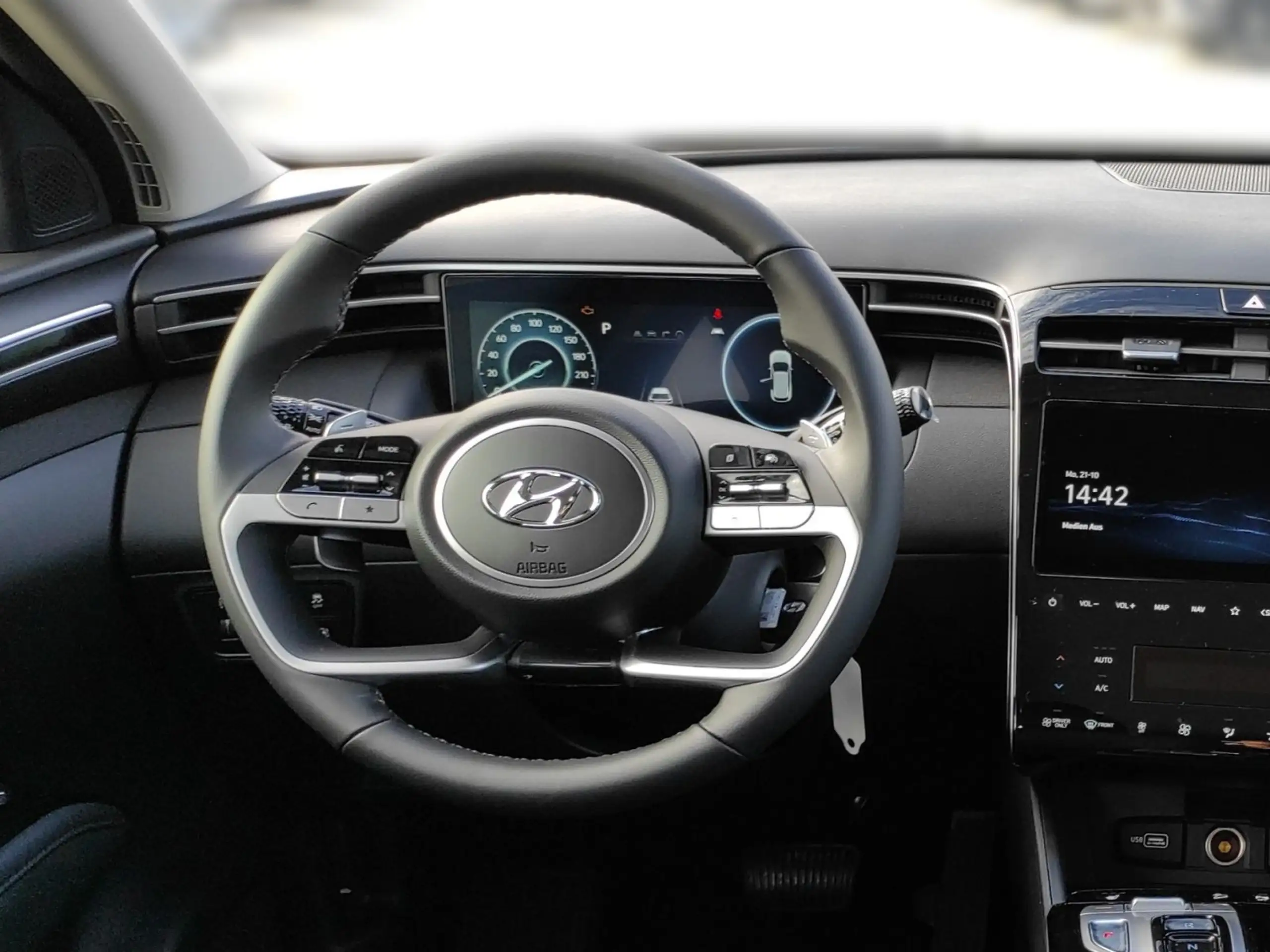 Hyundai - TUCSON