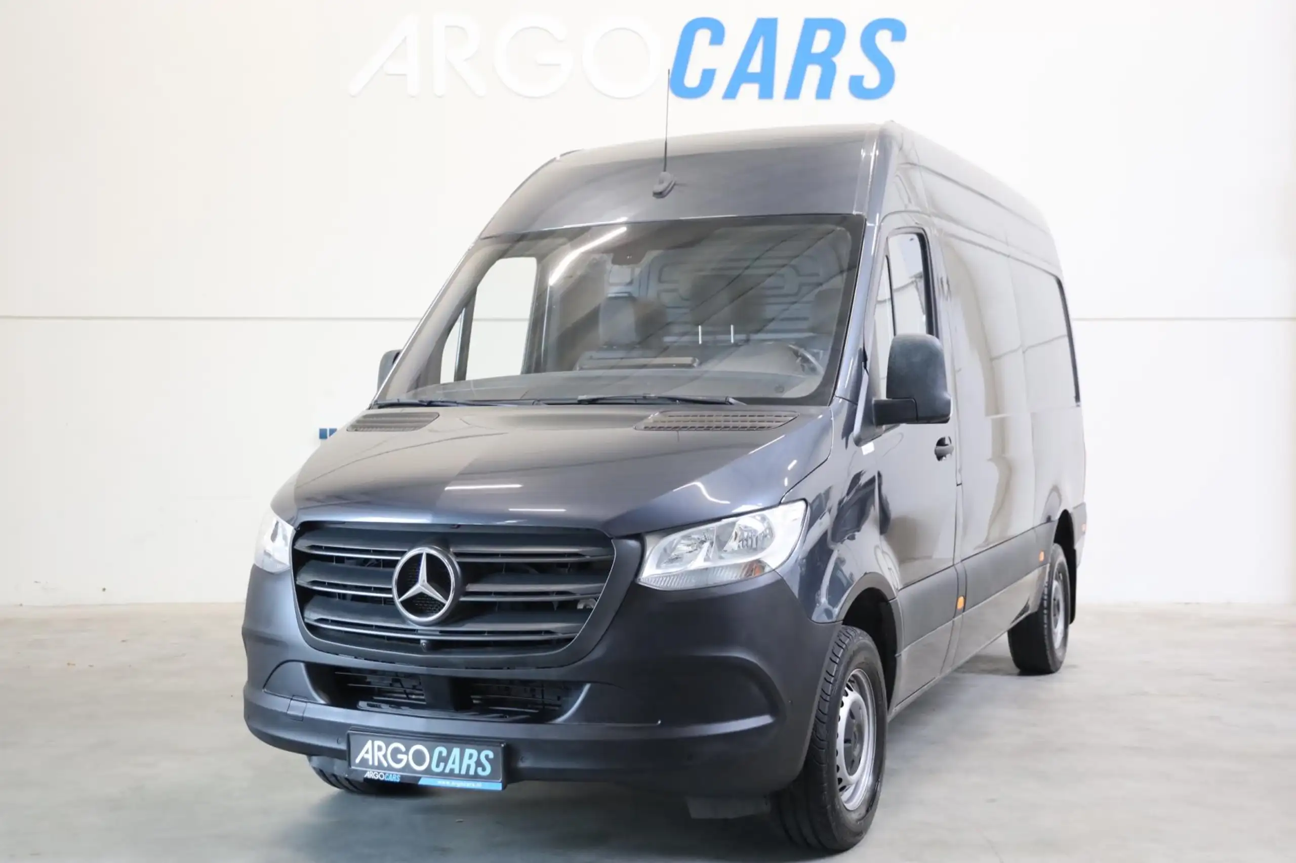 Mercedes-Benz - Sprinter