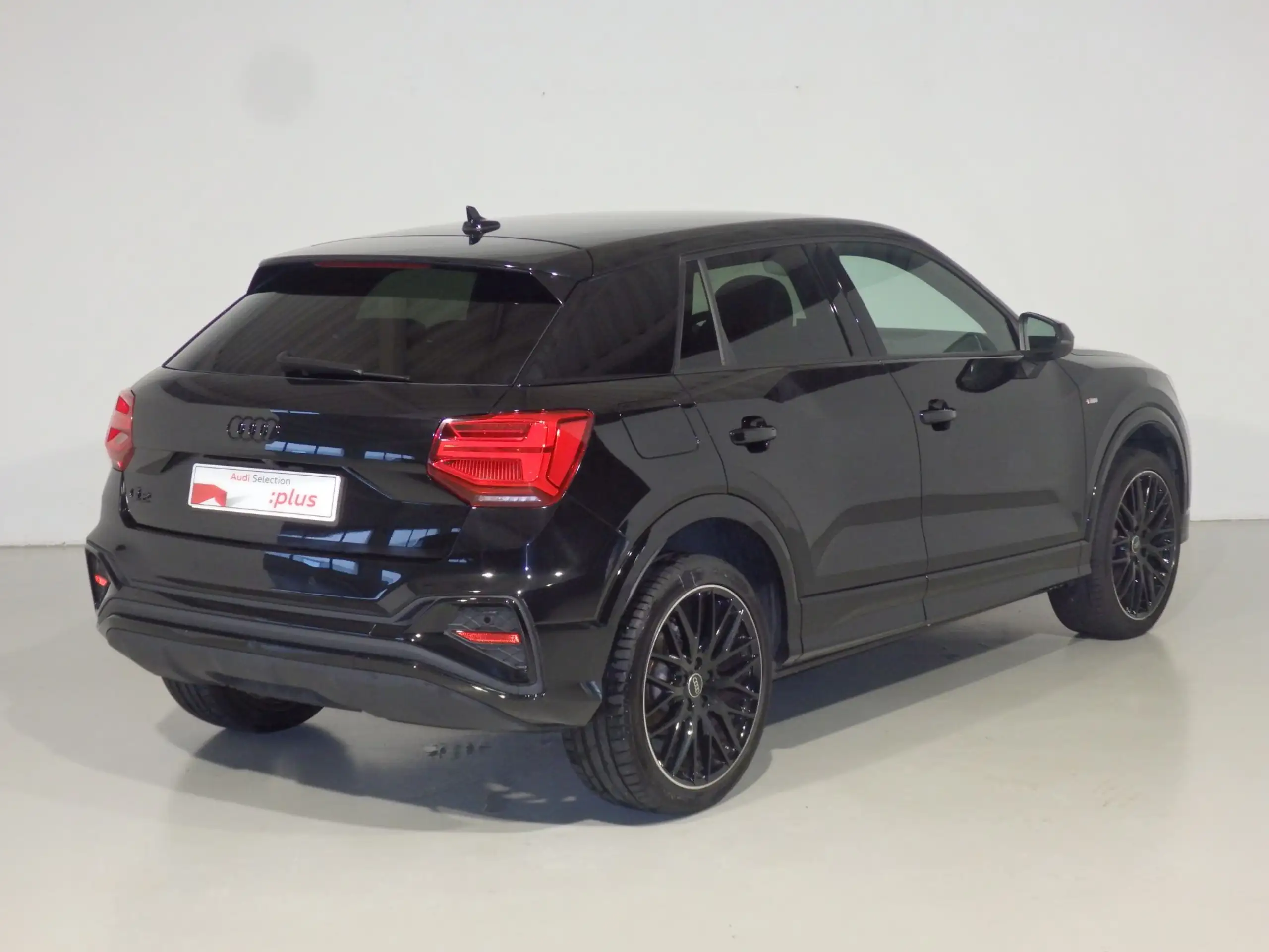 Audi - Q2