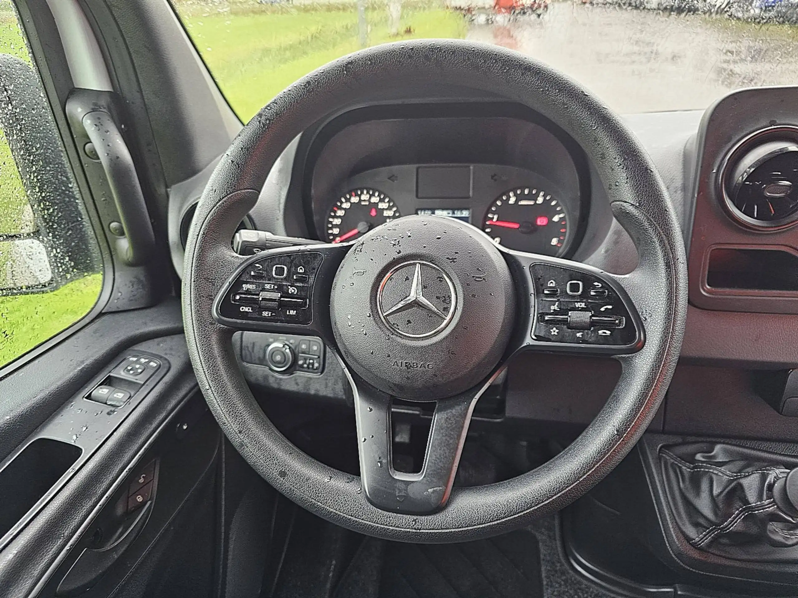 Mercedes-Benz - Sprinter