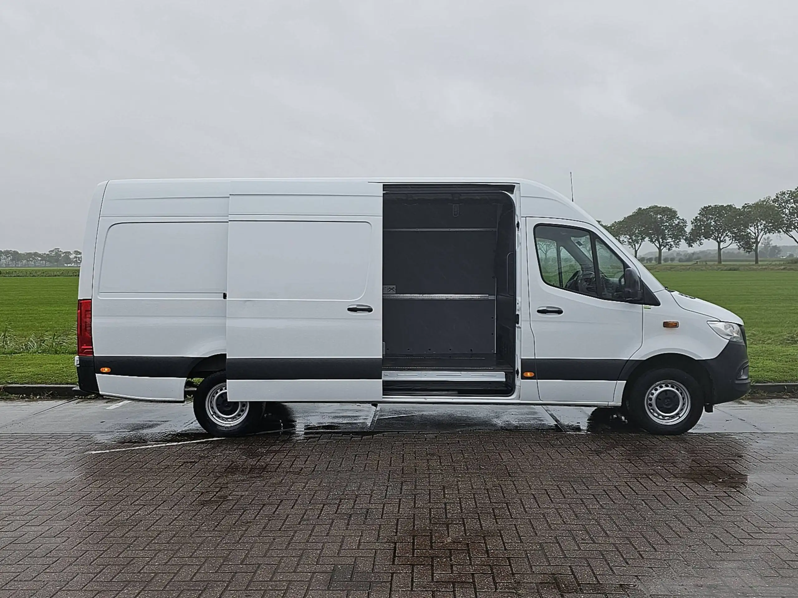 Mercedes-Benz - Sprinter