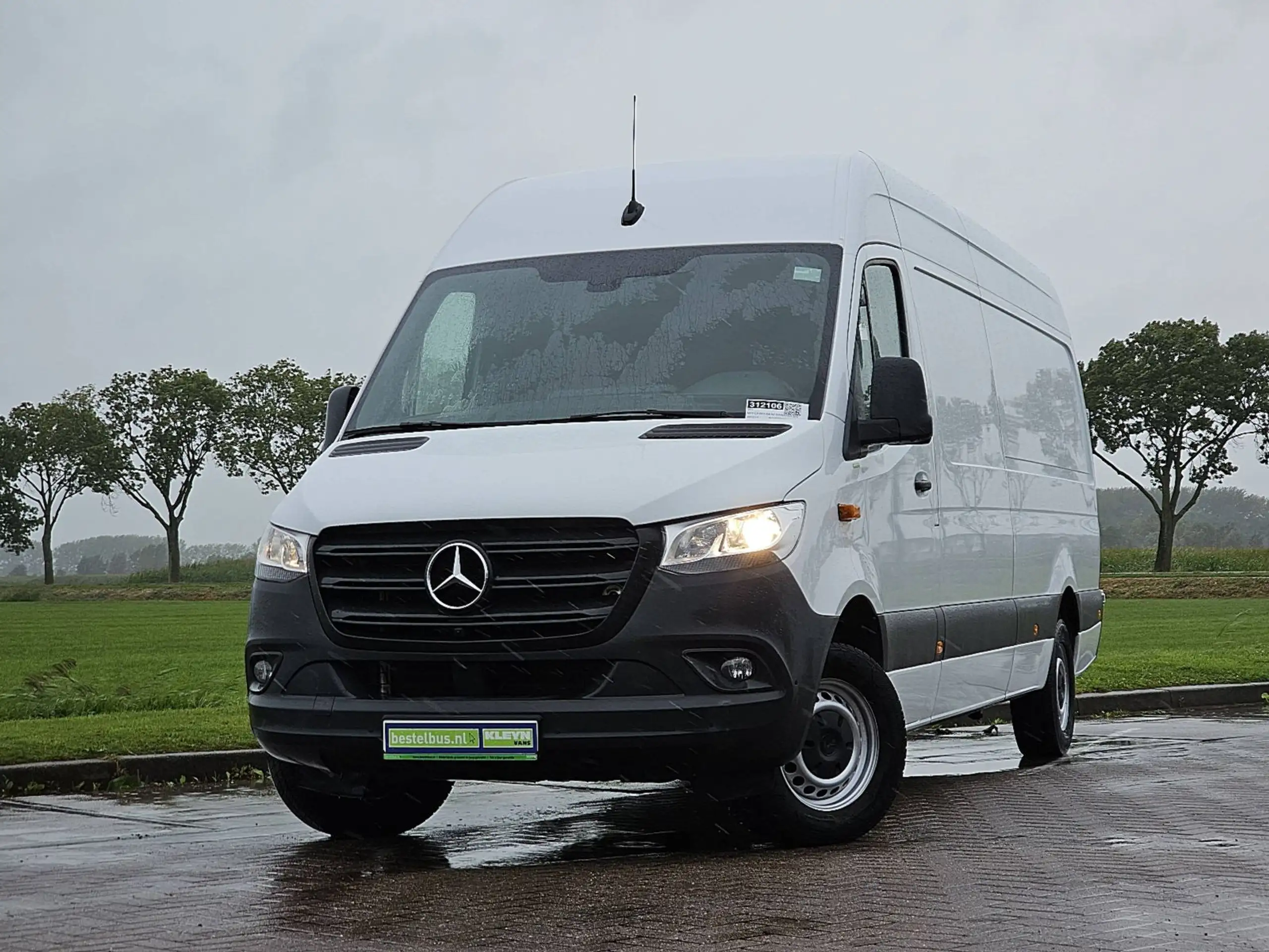 Mercedes-Benz - Sprinter