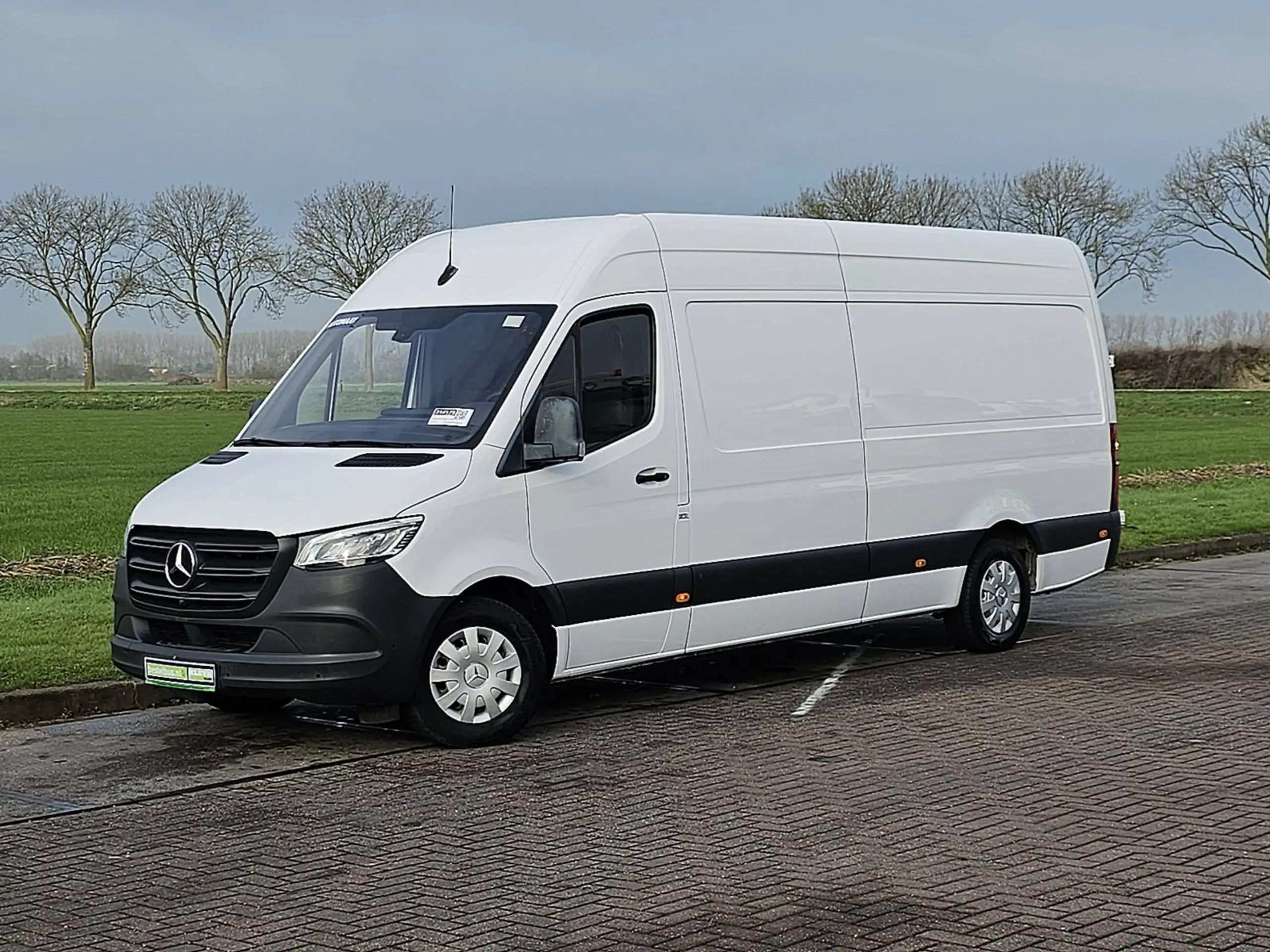 Mercedes-Benz - Sprinter