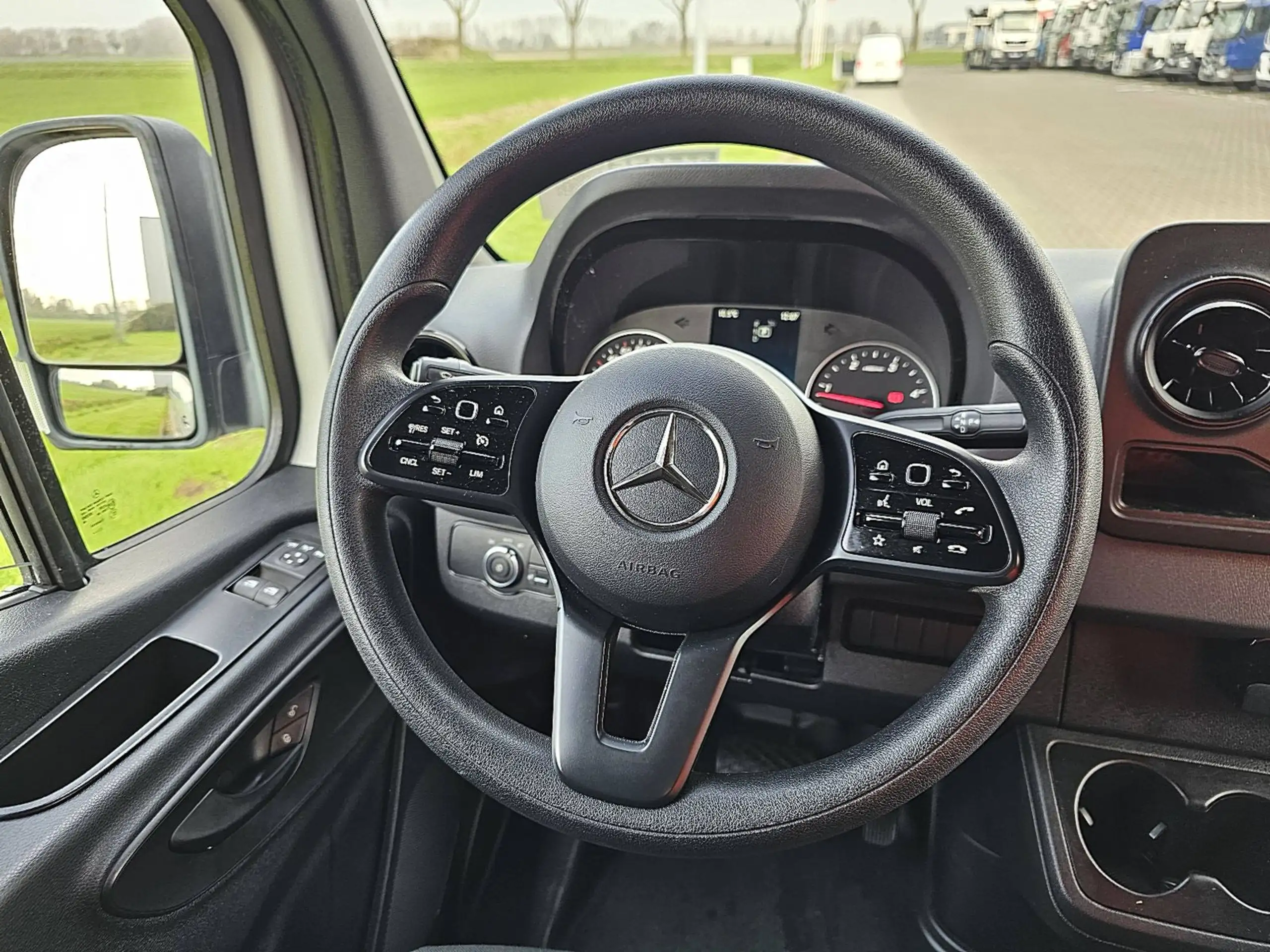 Mercedes-Benz - Sprinter