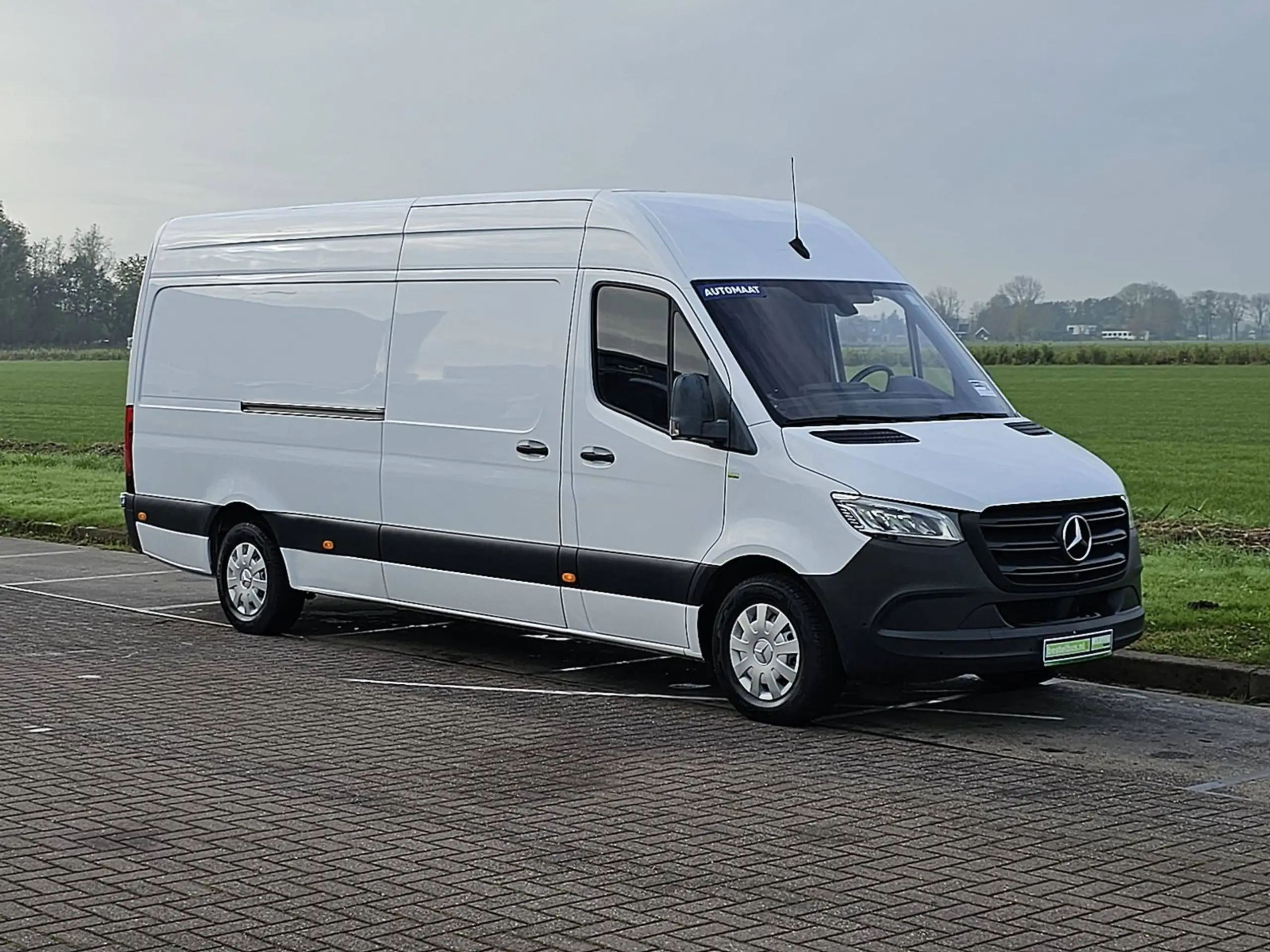 Mercedes-Benz - Sprinter